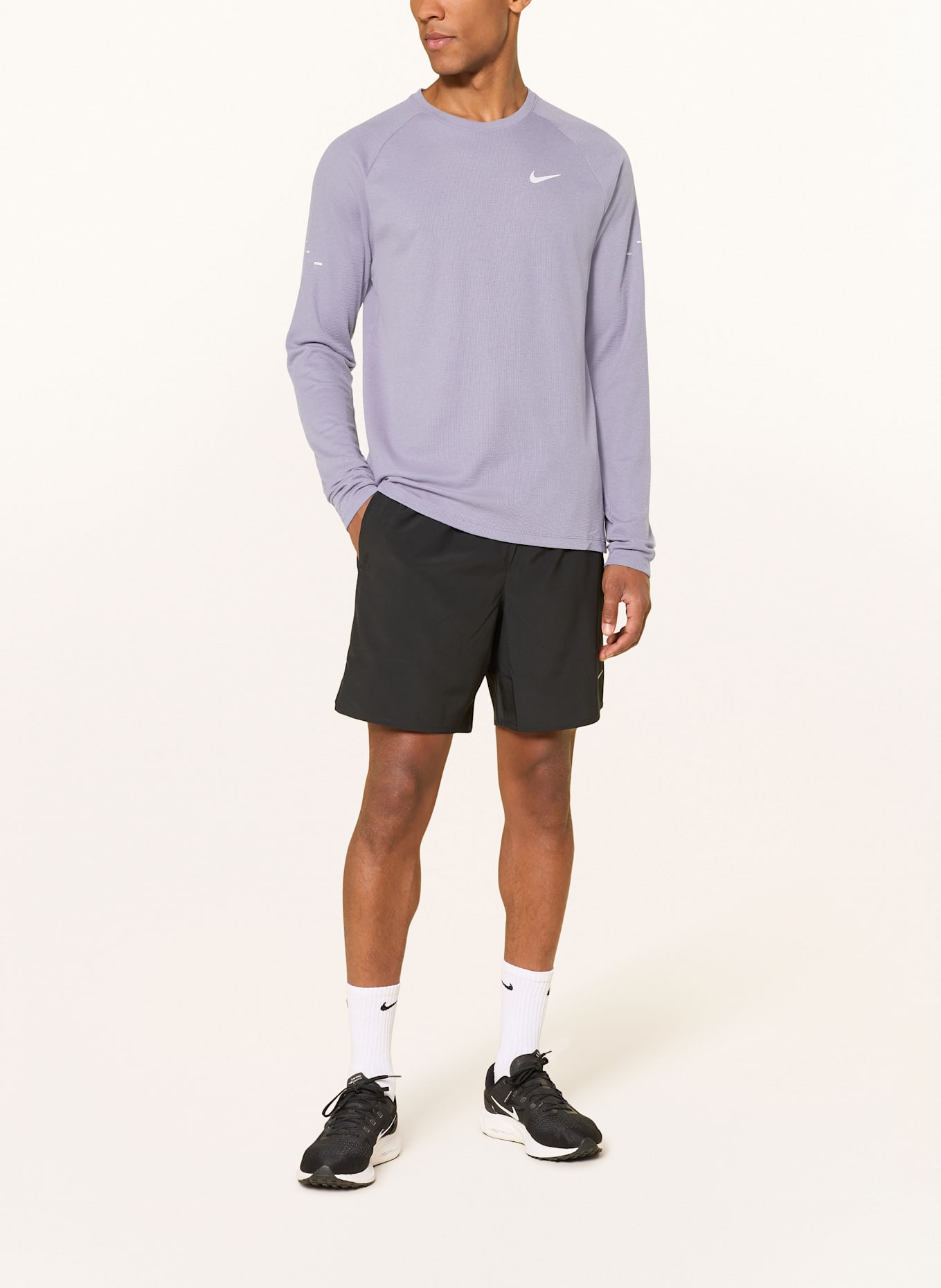 Nike Laufshirt STRIDE: HELLLILA