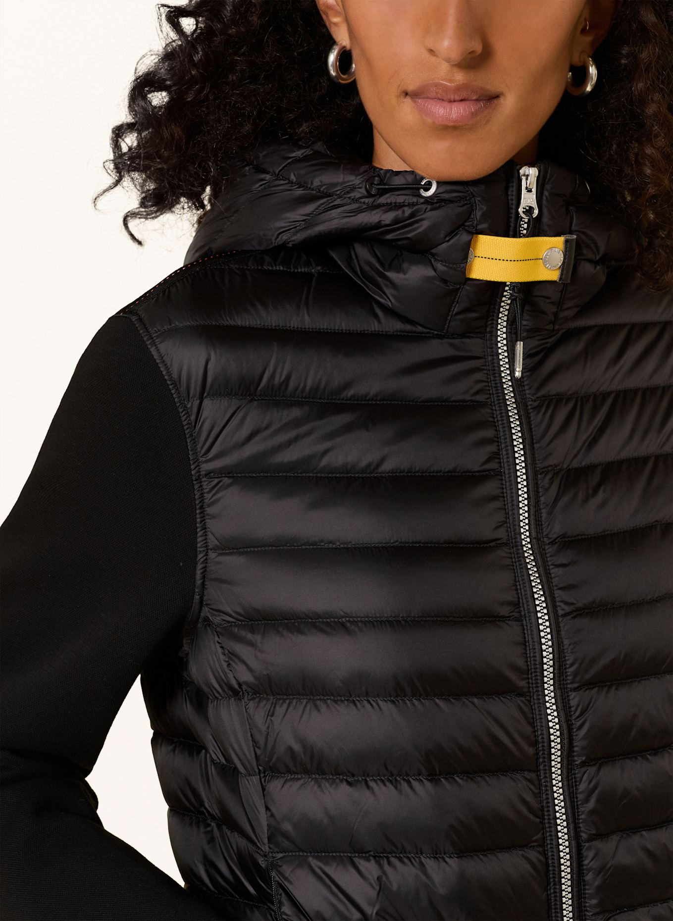 PARAJUMPERS Daunenjacke SUSANNA im Materialmix: SCHWARZ