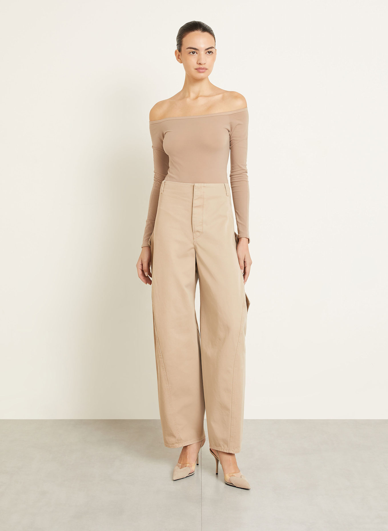 ALAÏA Off-Shoulder-Body: CAMEL