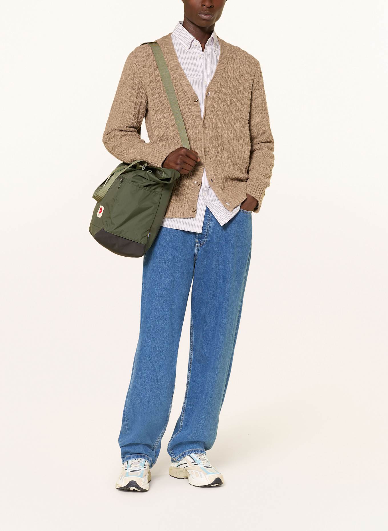 FJÄLLRÄVEN Schultertasche: KHAKI