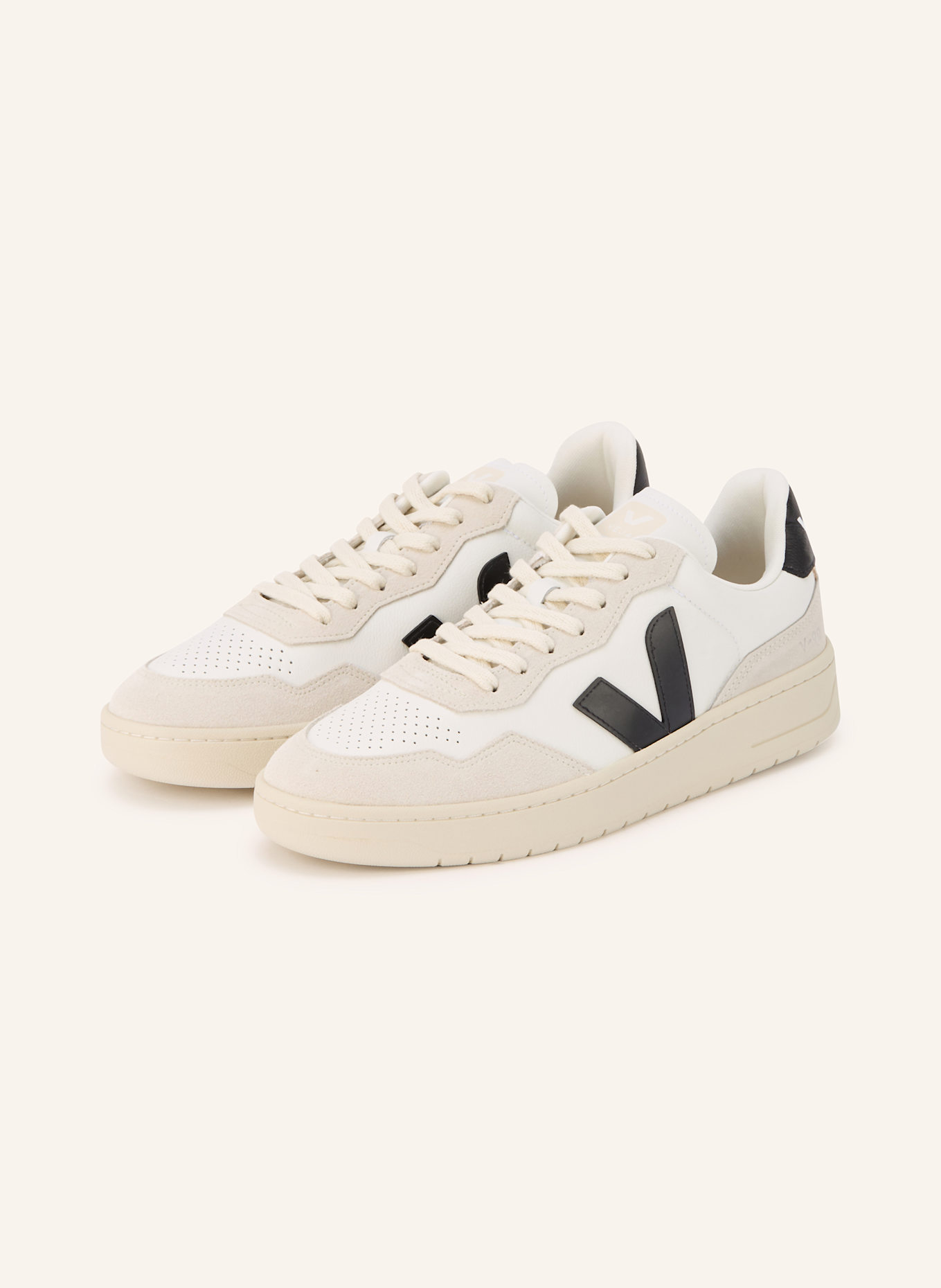 VEJA Sneakers V-10: ECRU / CREAM / BLACK