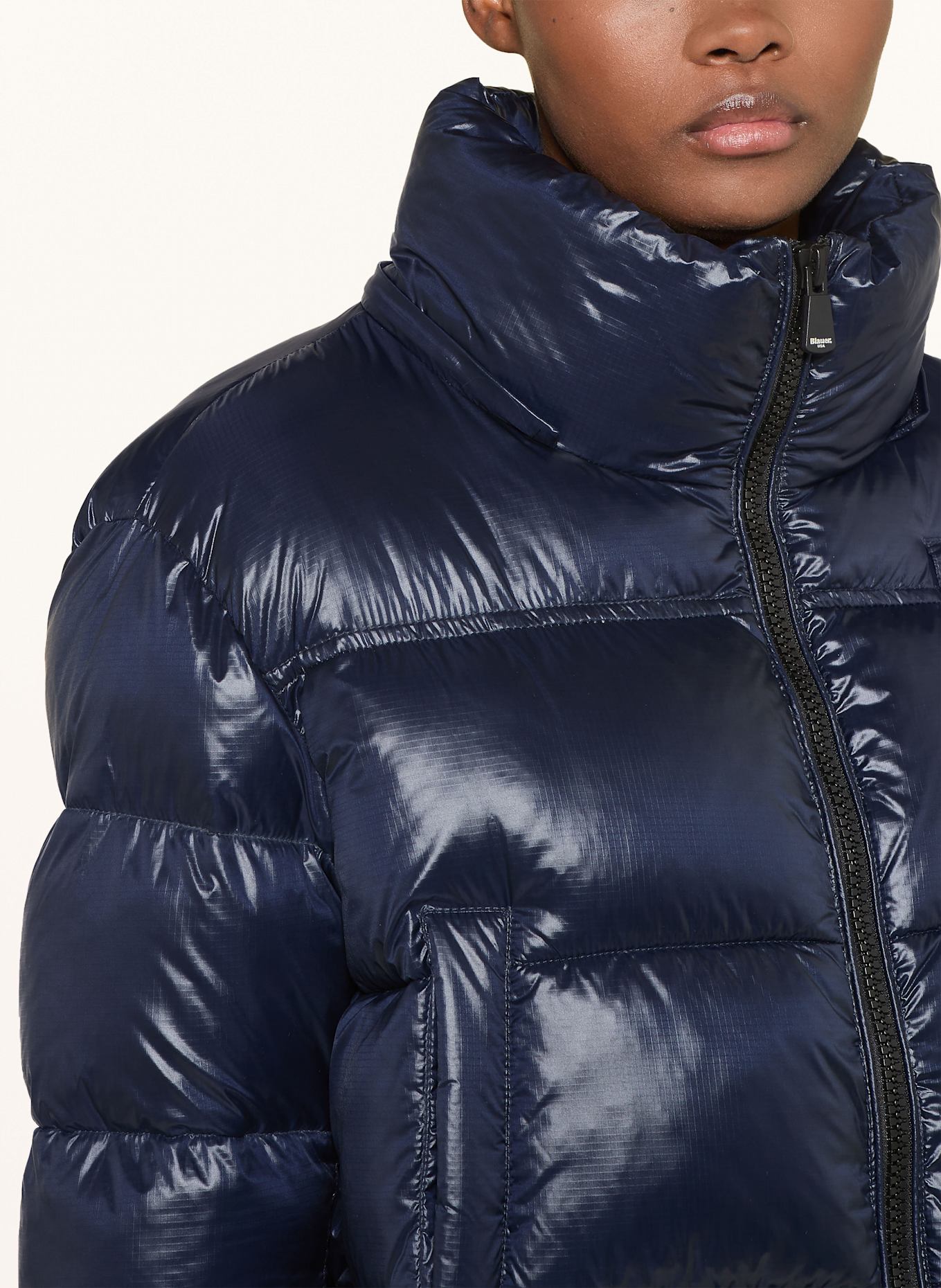 Blauer Steppjacke GLORIA mit abnehmbarer Kapuze: DUNKELBLAU