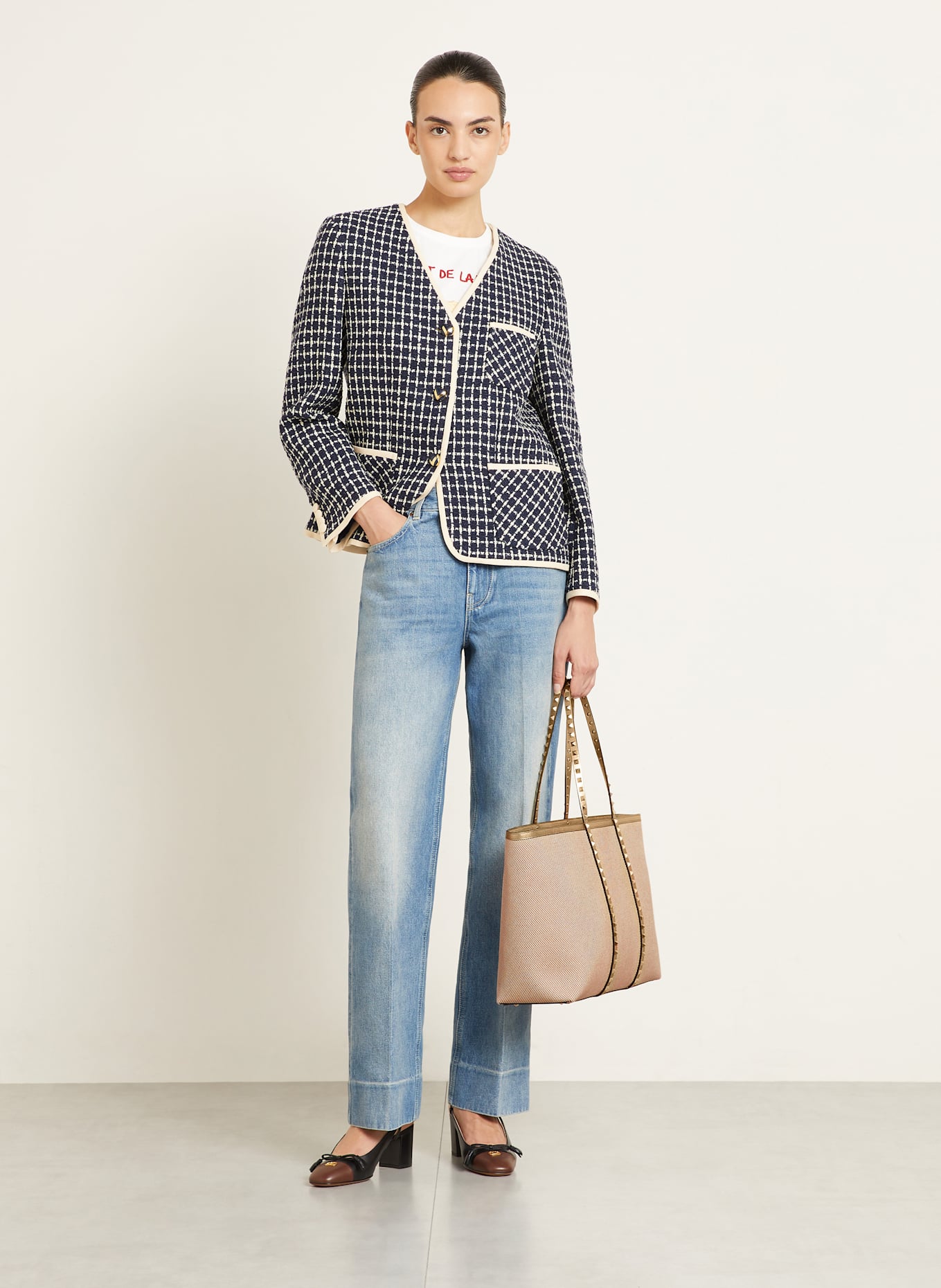 VALENTINO GARAVANI Shopper ROCKSTUD MEDIUM mit Nieten: BEIGE / GOLD