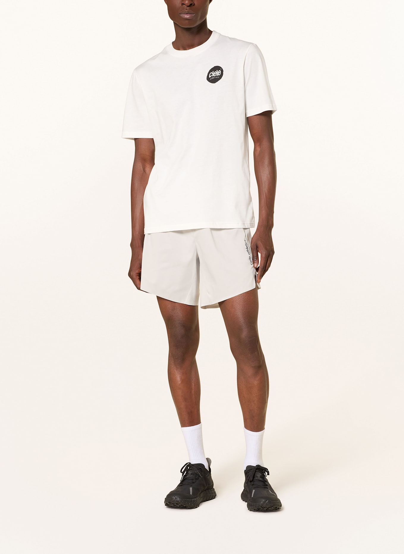 ciele athletics Laufshorts M-TRNSHORT7" LINERLESS: HELLGRAU