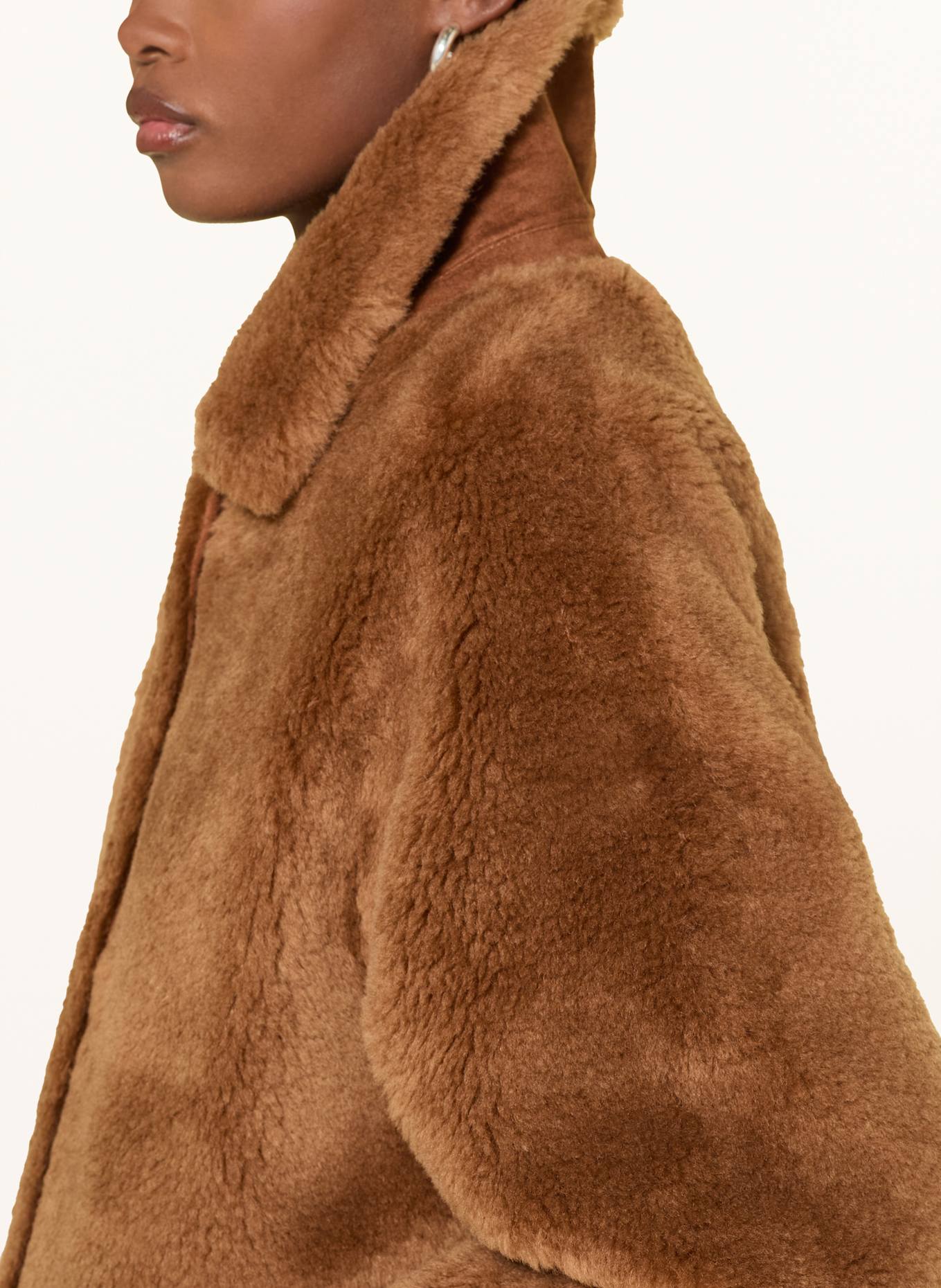 IQ STUDIO Kunstfell-Jacke: BRAUN