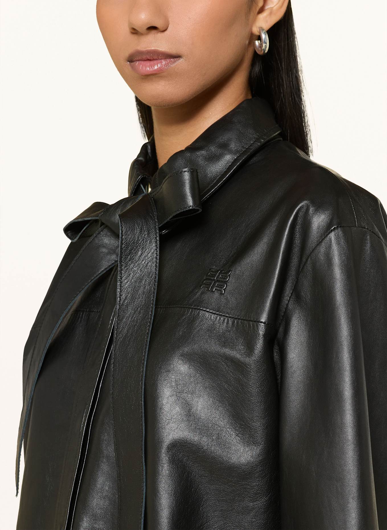 RIANI Lederbluse mit abnehmbarer Schluppe: SCHWARZ