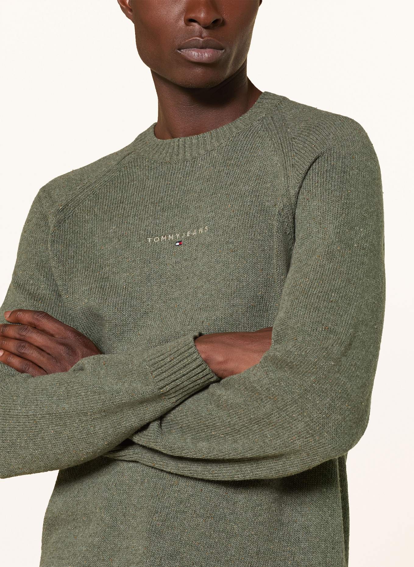 TOMMY JEANS Pullover: GRÜN