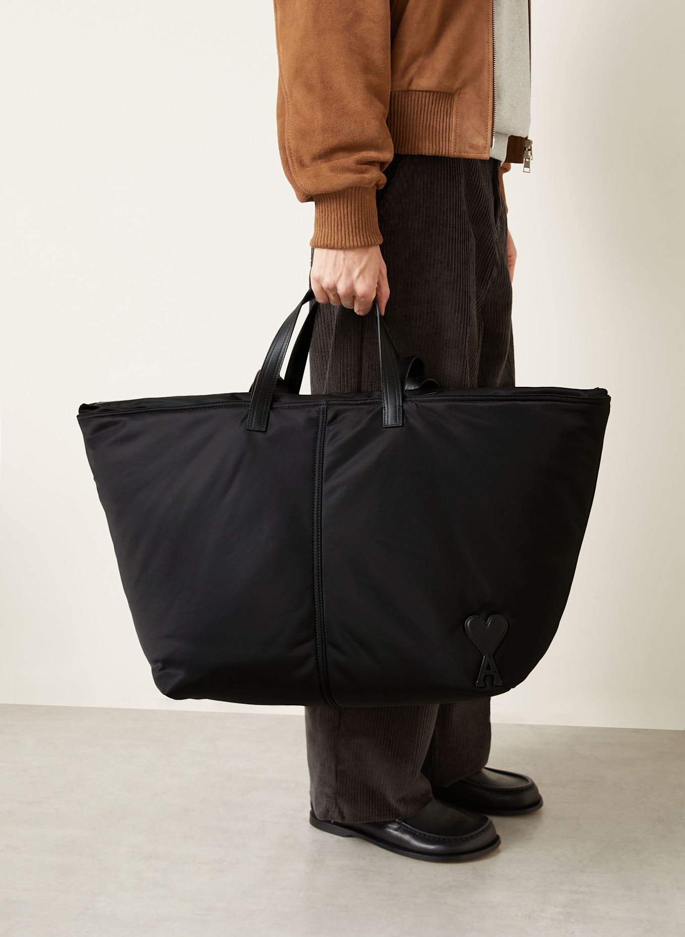 AMI PARIS Shopper: SCHWARZ