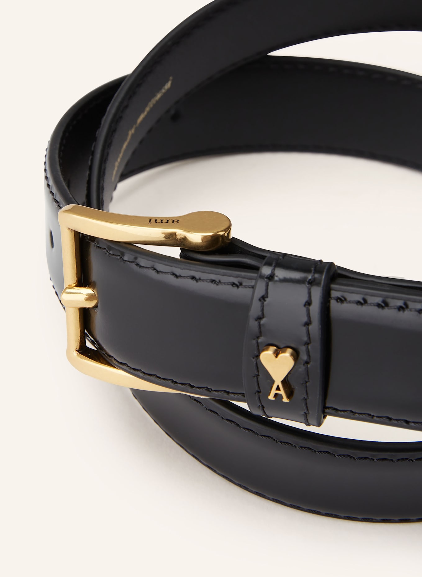 AMI PARIS Kožený opasek: ČERNÁ