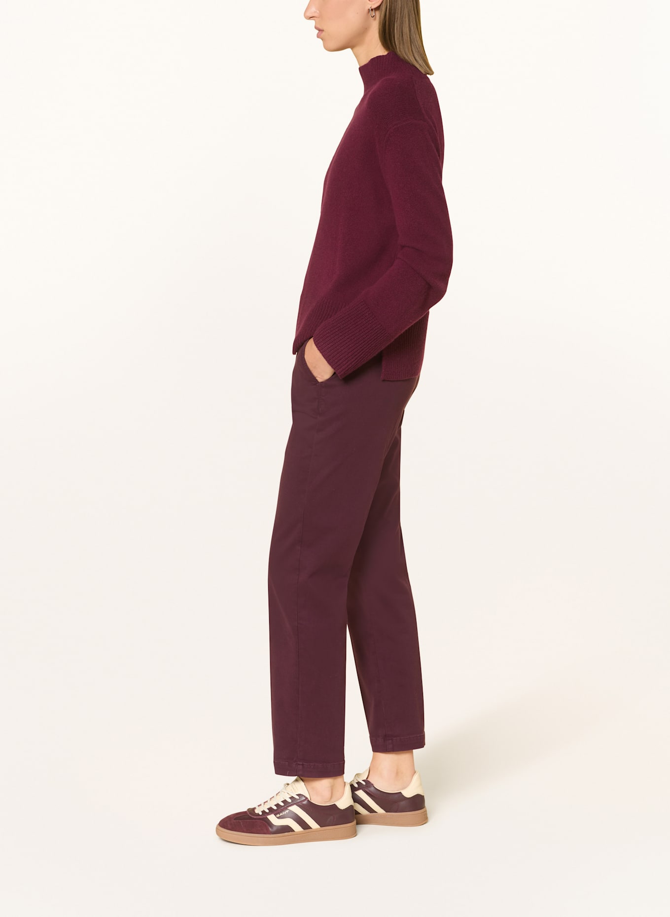 MAC Chino: DUNKELROT