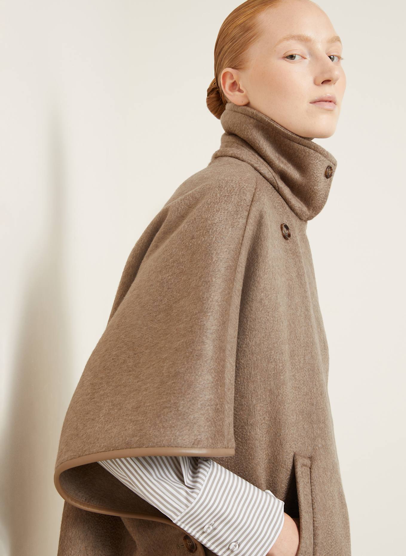Max Mara Cashmere-Cape CORSARO: HELLBRAUN