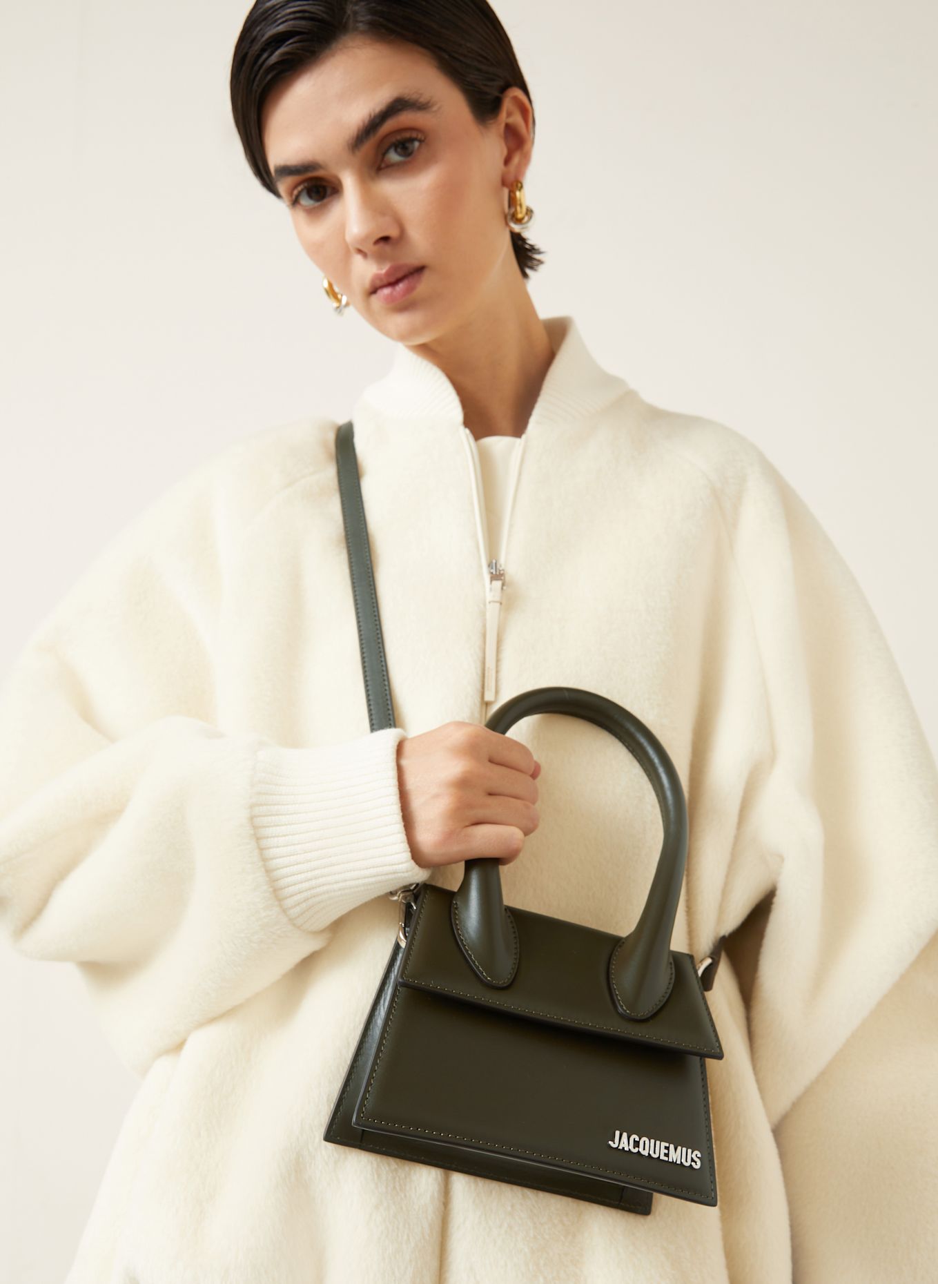 JACQUEMUS Handtasche LE CHIQUITO MOYEN: KHAKI