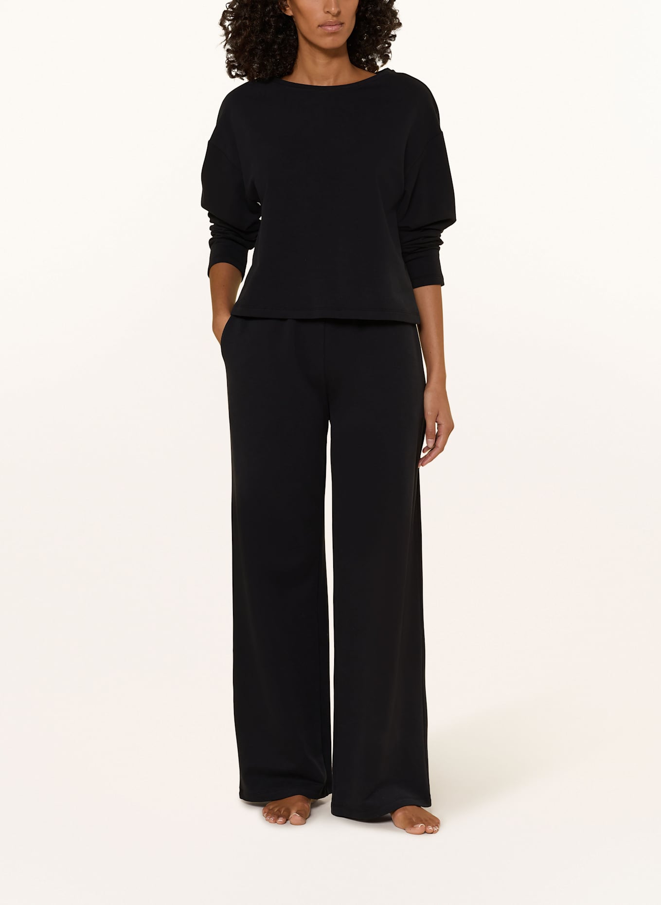 darling harbour Lounge-Sweatshirt: BLACK