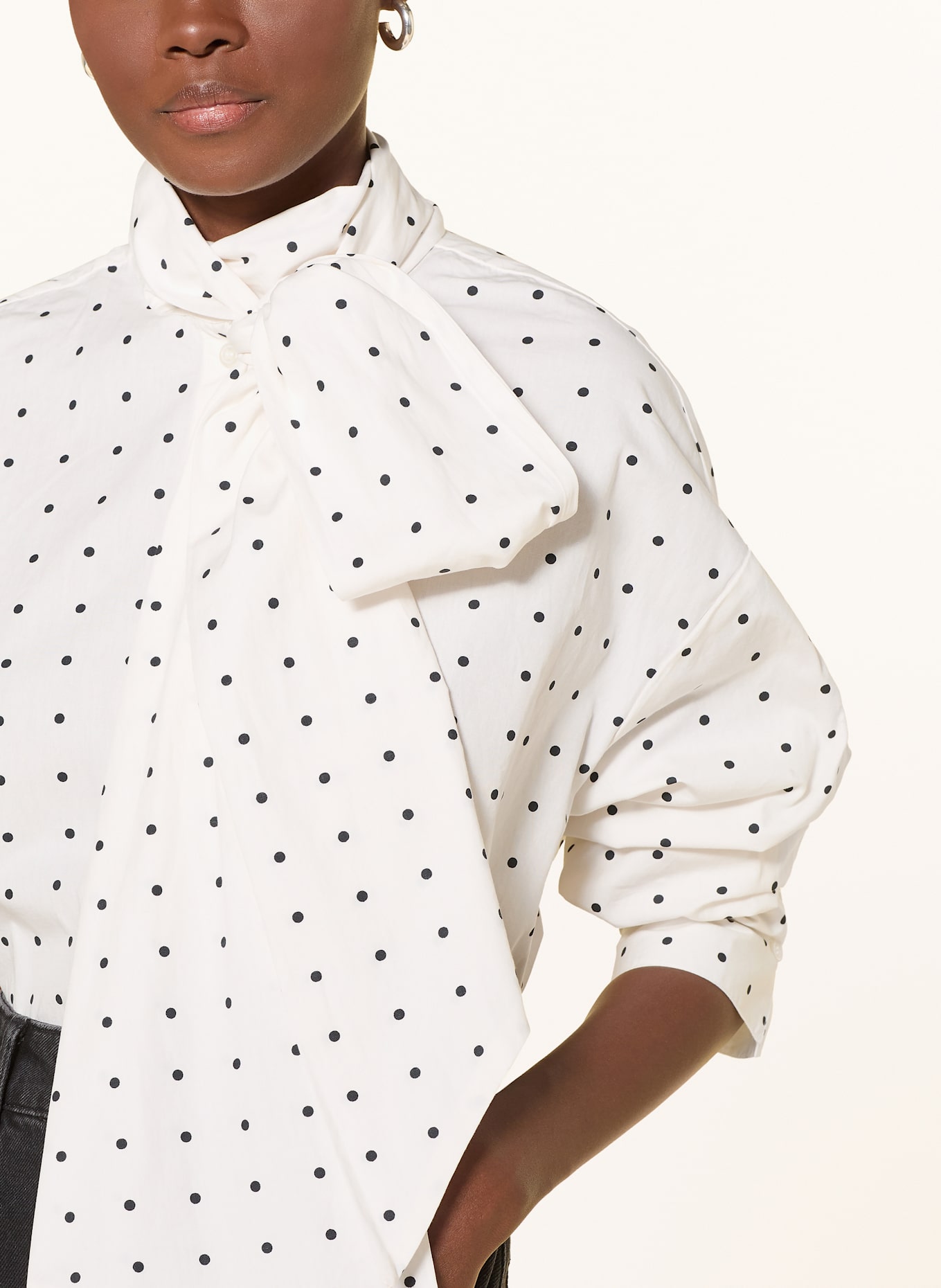 ESSENTIEL ANTWERP Oversized-Schluppenbluse IMOVERIT: WEISS / SCHWARZ