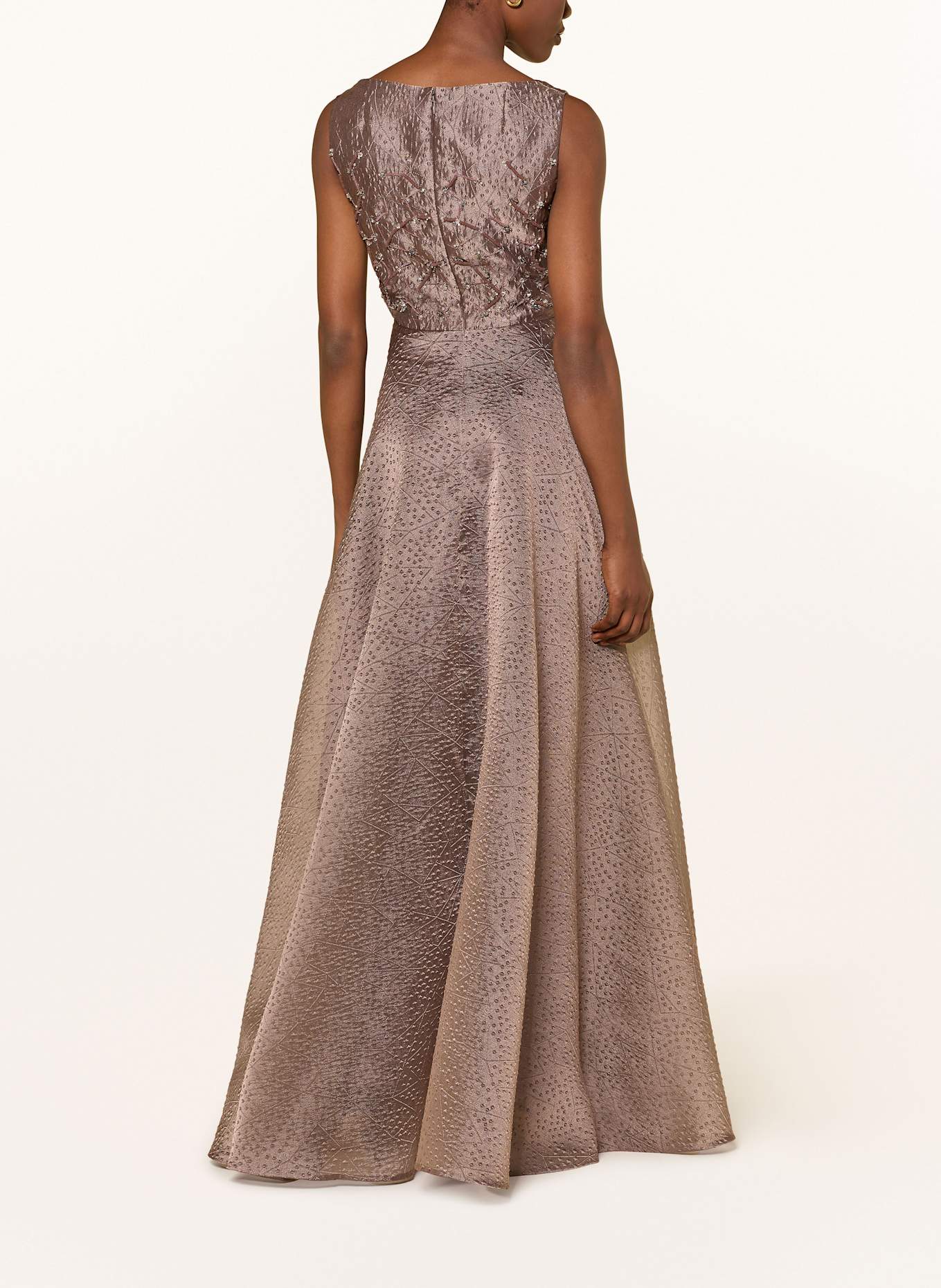 TALBOT RUNHOF Abendkleid mit Schmucksteinen: TAUPE