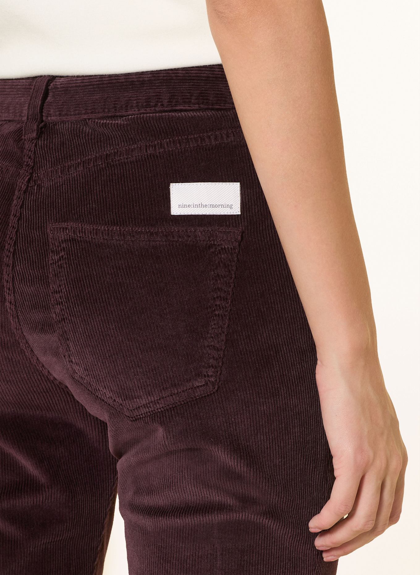 nine:inthe:morning 7/8-Cordhose EASY KICK: DUNKELLILA