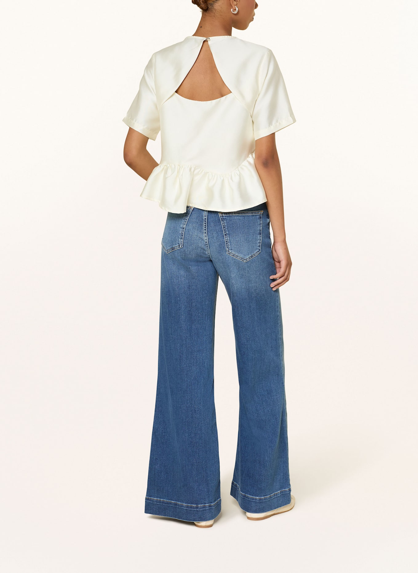 NEO NOIR Blusenshirt ALVA aus Satin mit Volants: ECRU