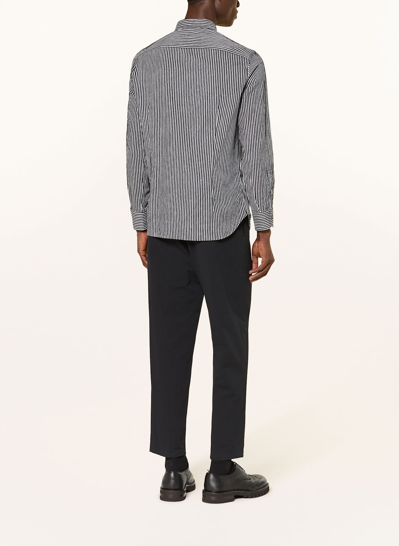 EMPORIO ARMANI Hemd Regular Fit mit Stehkragen: WEISS / DUNKELBLAU