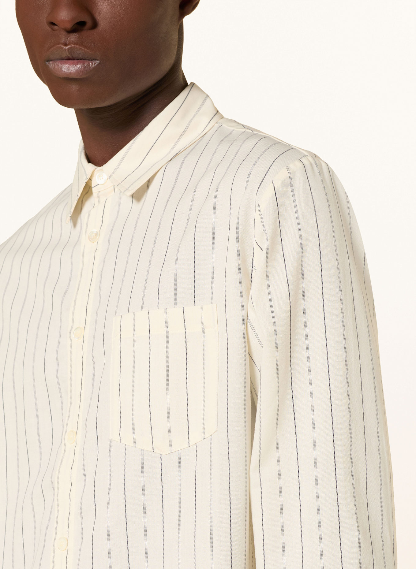 A.P.C. Hemd CLEMENT Standard Fit: ECRU / SCHWARZ