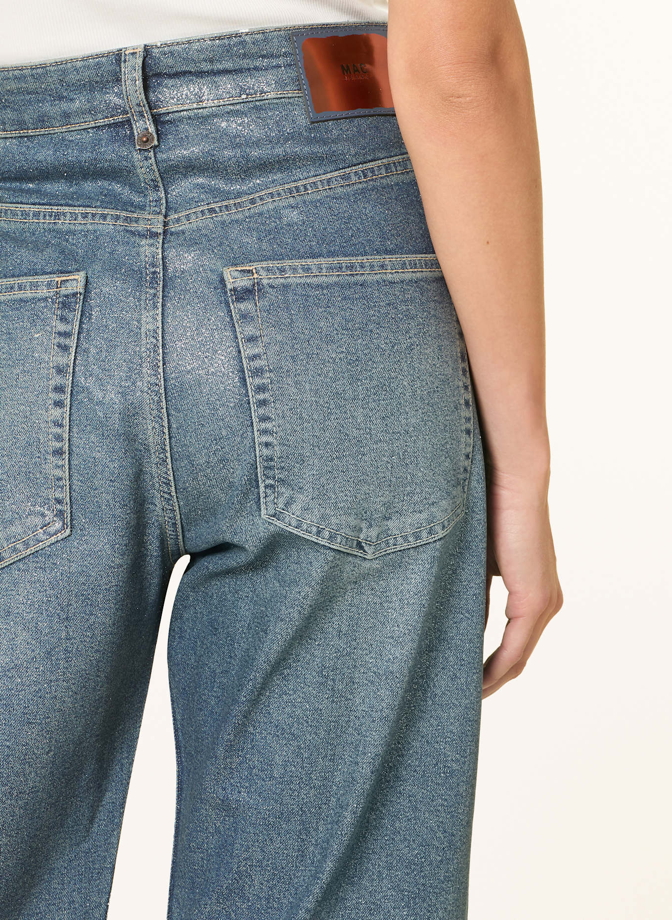 MAC Boyfriend Jeans: D073 exotic silver coated