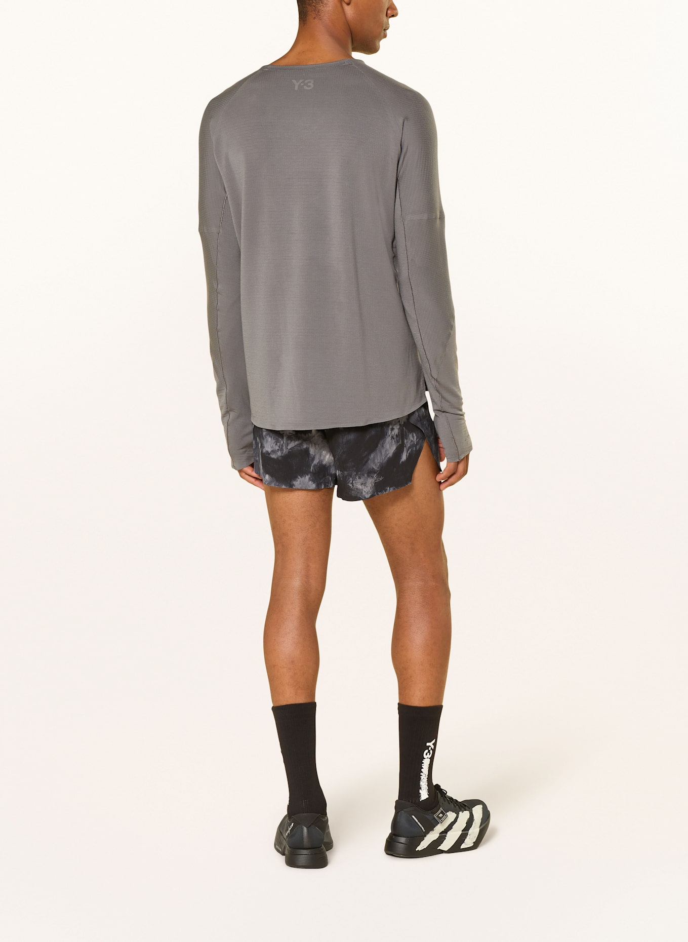 Y-3 2-in-1-Laufshorts: SCHWARZ / GRAU