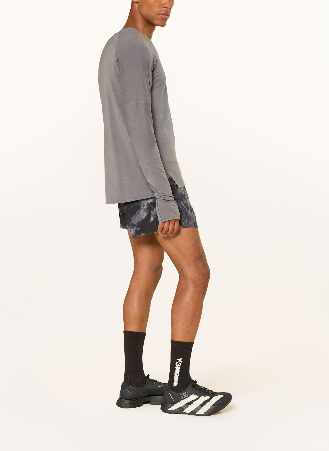 Y-3 2-in-1-Laufshorts: SCHWARZ / GRAU