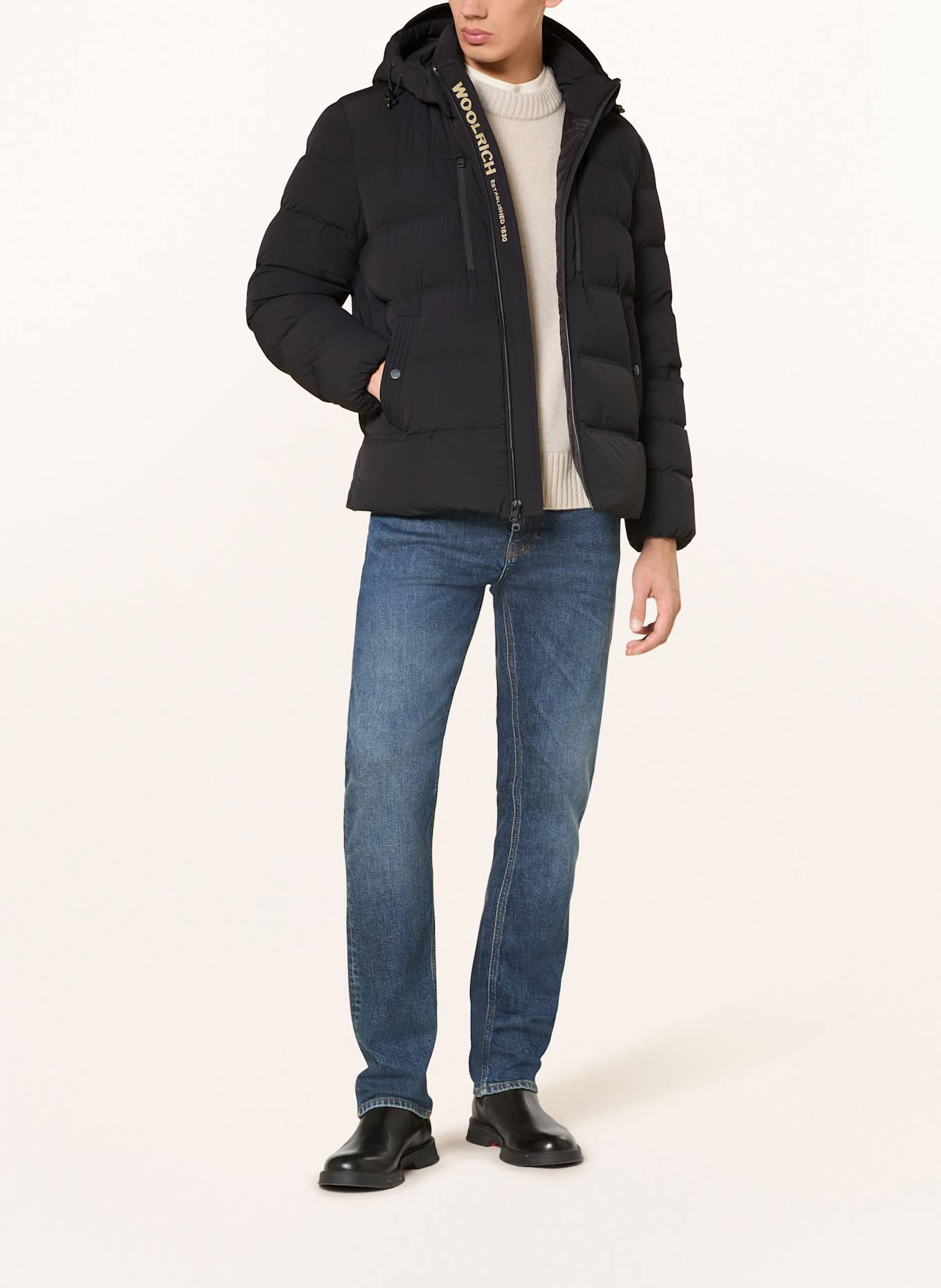 WOOLRICH Daunenjacke mit abnehmbarer Kapuze: SCHWARZ