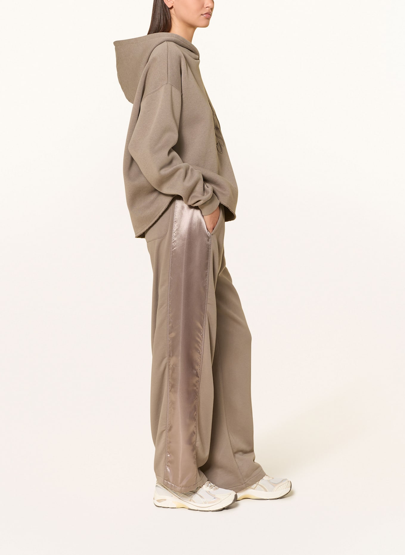 10DAYS Sweatpants: TAUPE