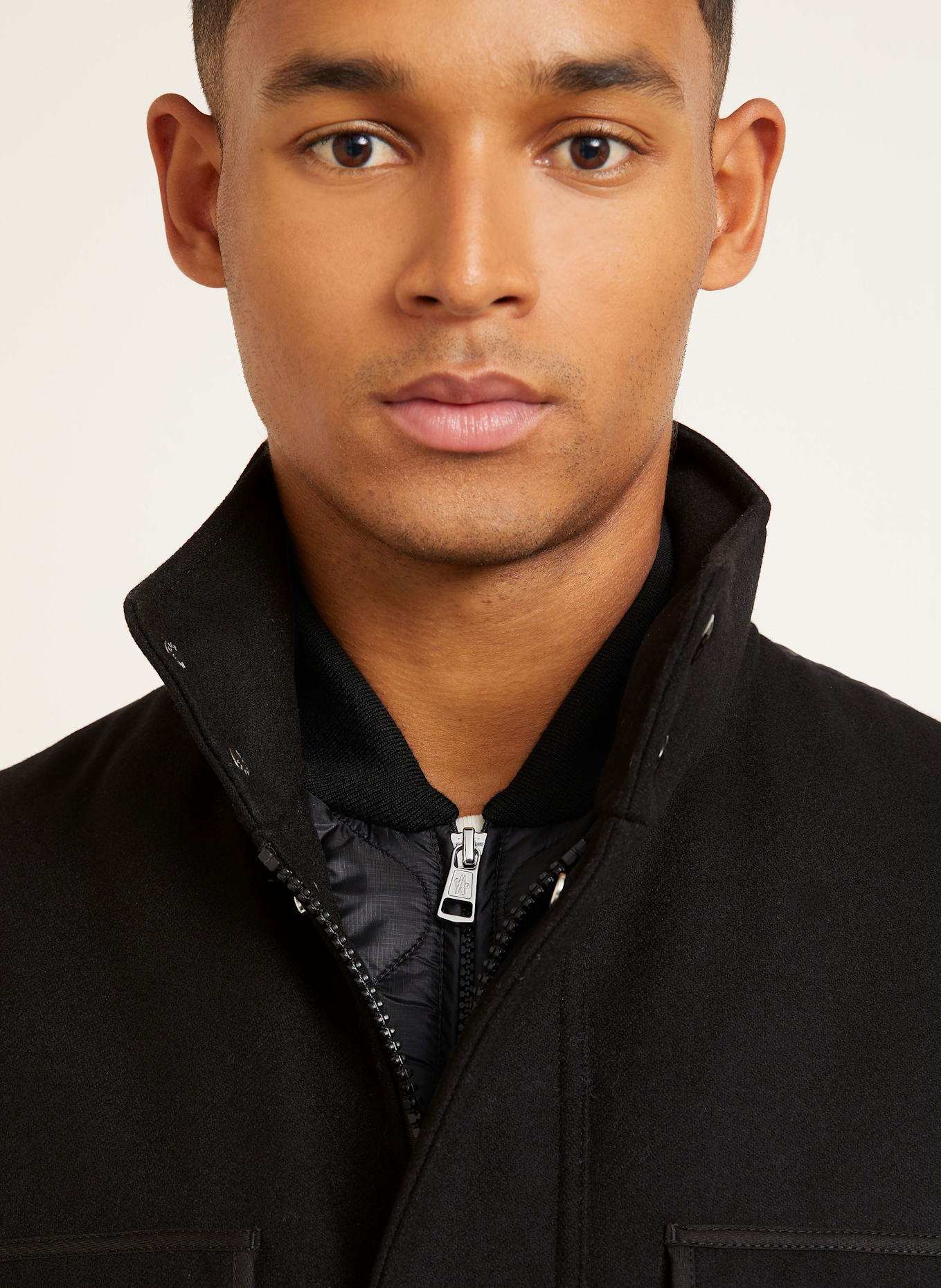 MONCLER Daunenjacke AVOINE im Materialmix: SCHWARZ