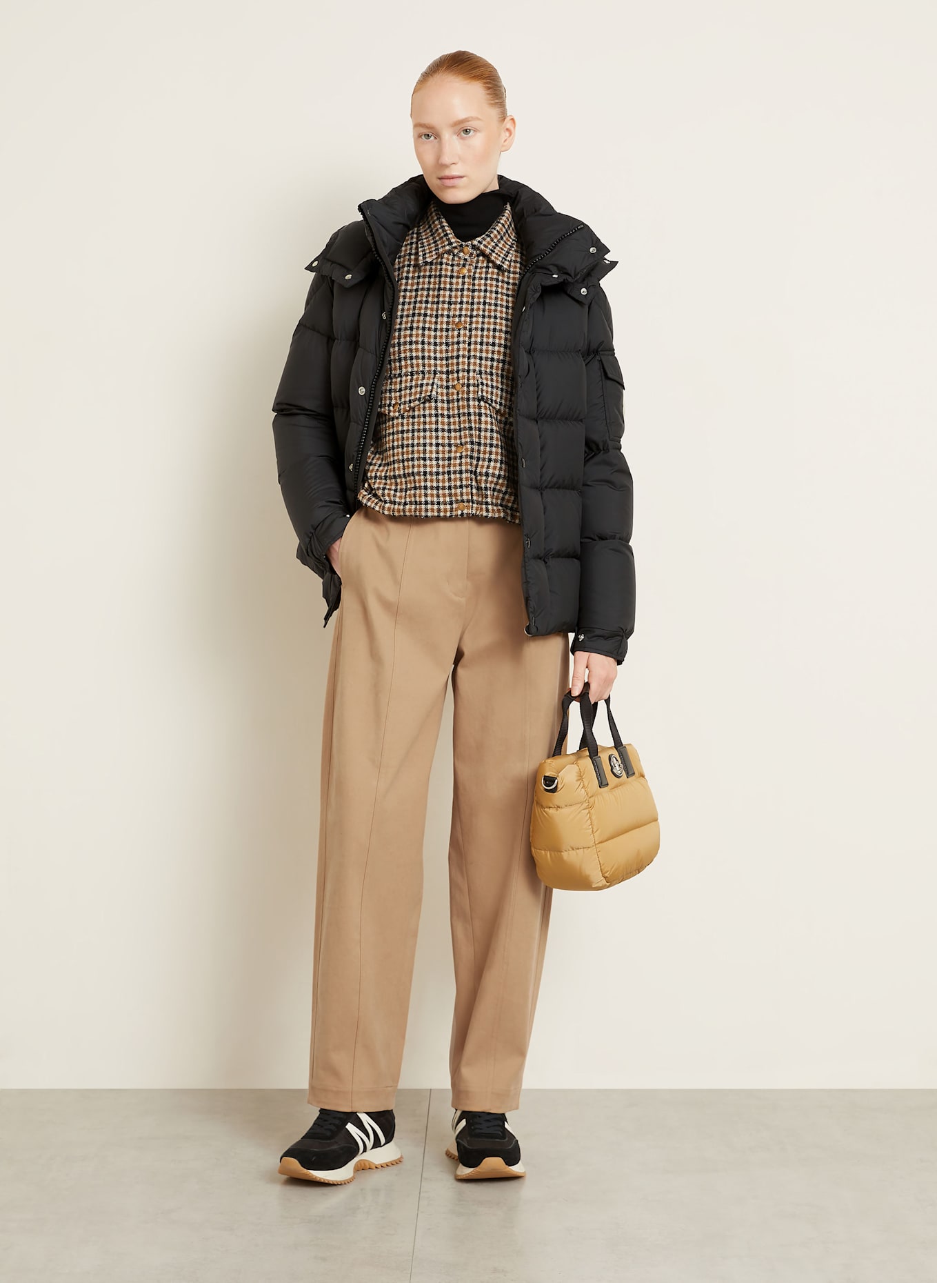 MONCLER Daunenjacke MAYA 70 mit abnehmbarer Kapuze: SCHWARZ