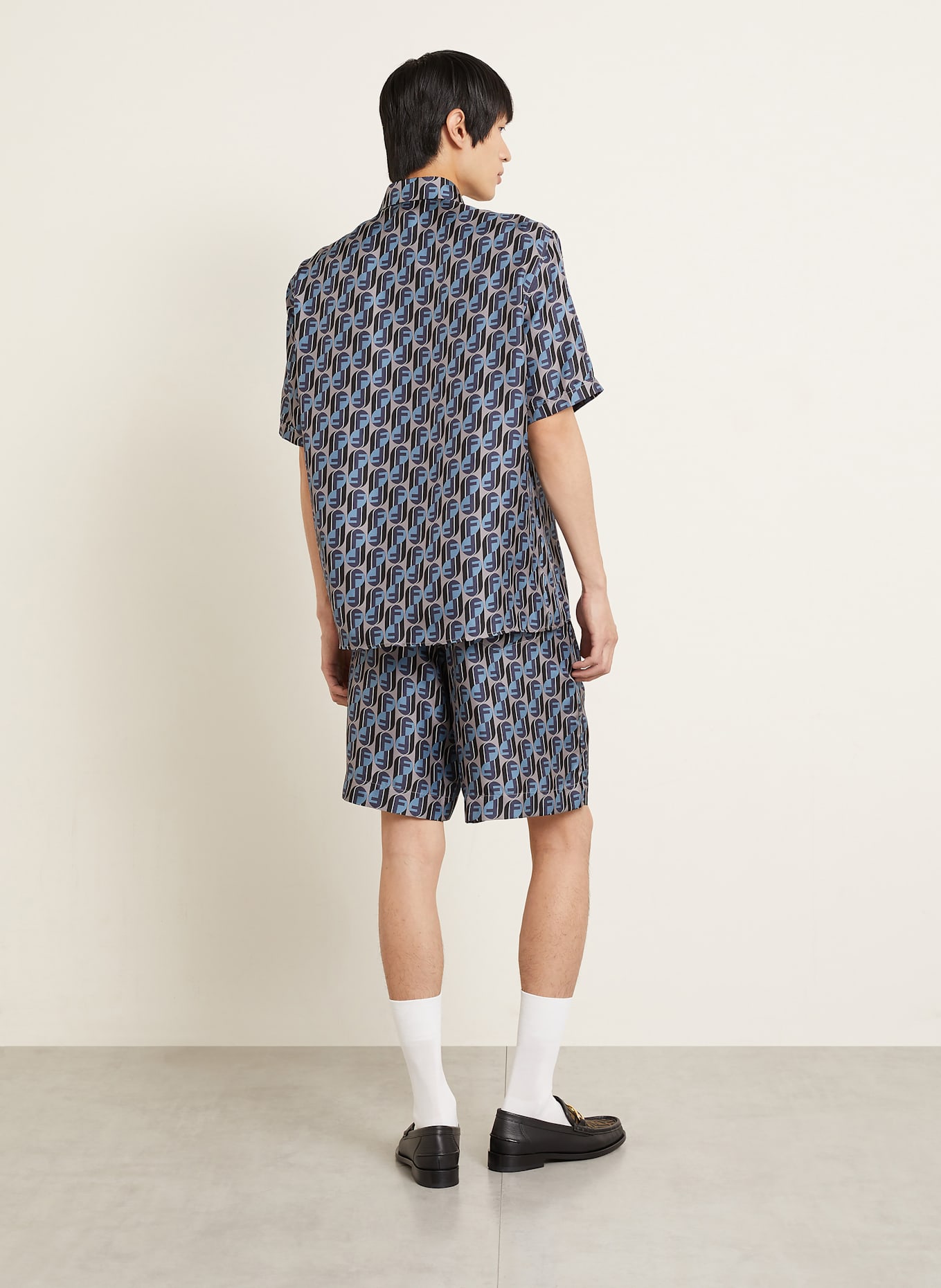 FENDI Koszula z krótkim rękawem boxy fit z jedwabiu: NIEBIESKI / CZARNY / SZAROBRĄZOWY