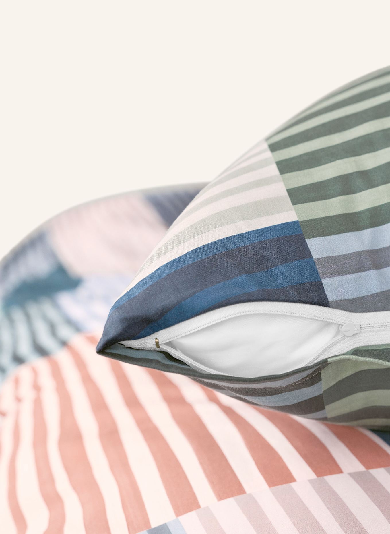 SCHLOSSBERG Kissenbezug MELVIN: GRÜN / HELLBLAU / HELLGRÜN