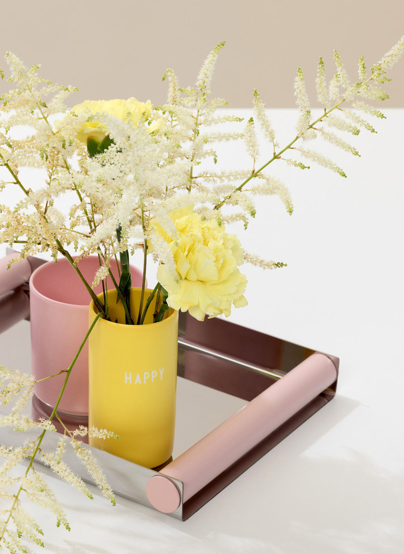 DESIGN LETTERS Tablett RAY DISCO MEDIUM: SILBER / ROSA