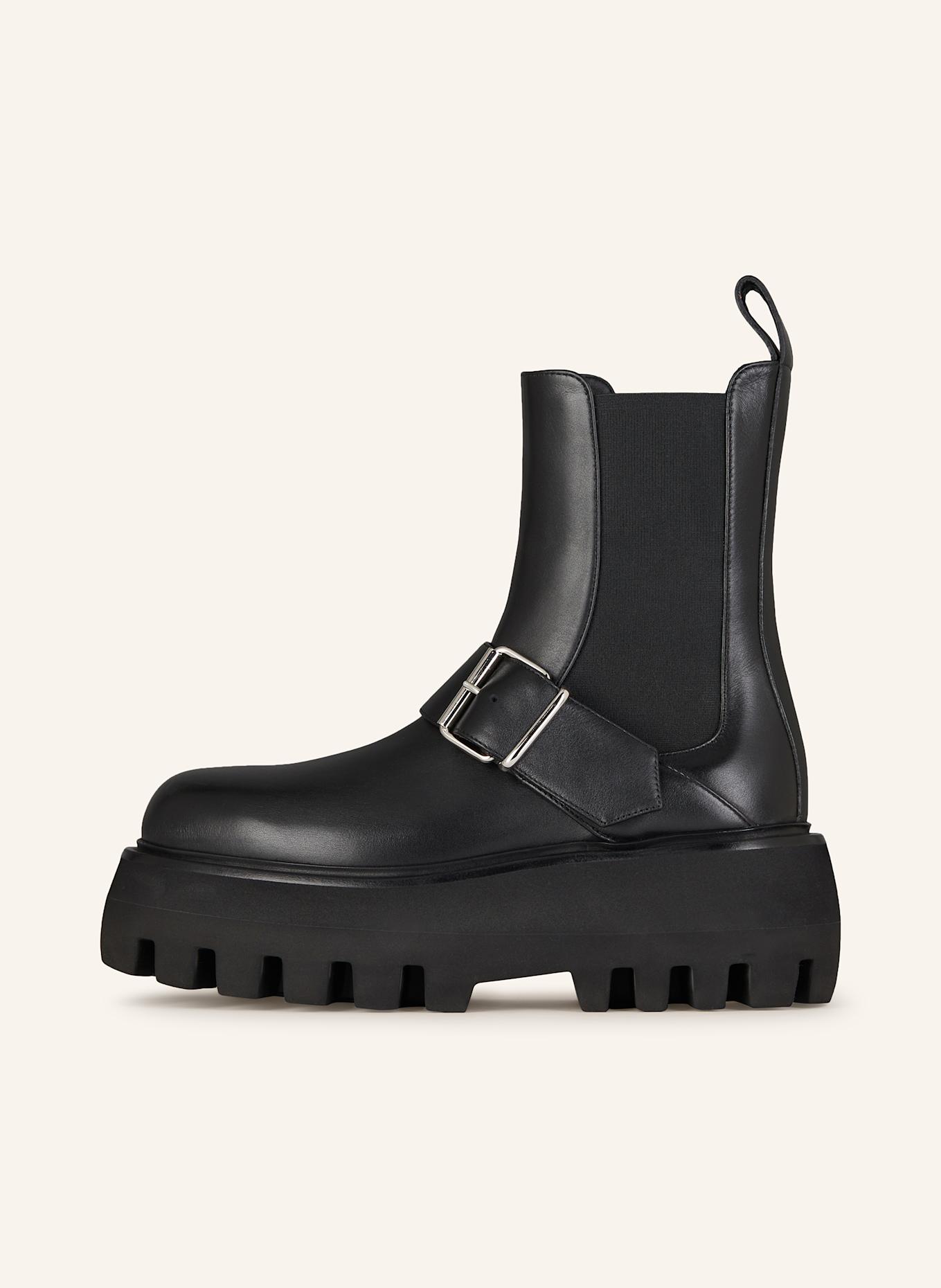 McQUEEN Chelsea boots: BLACK