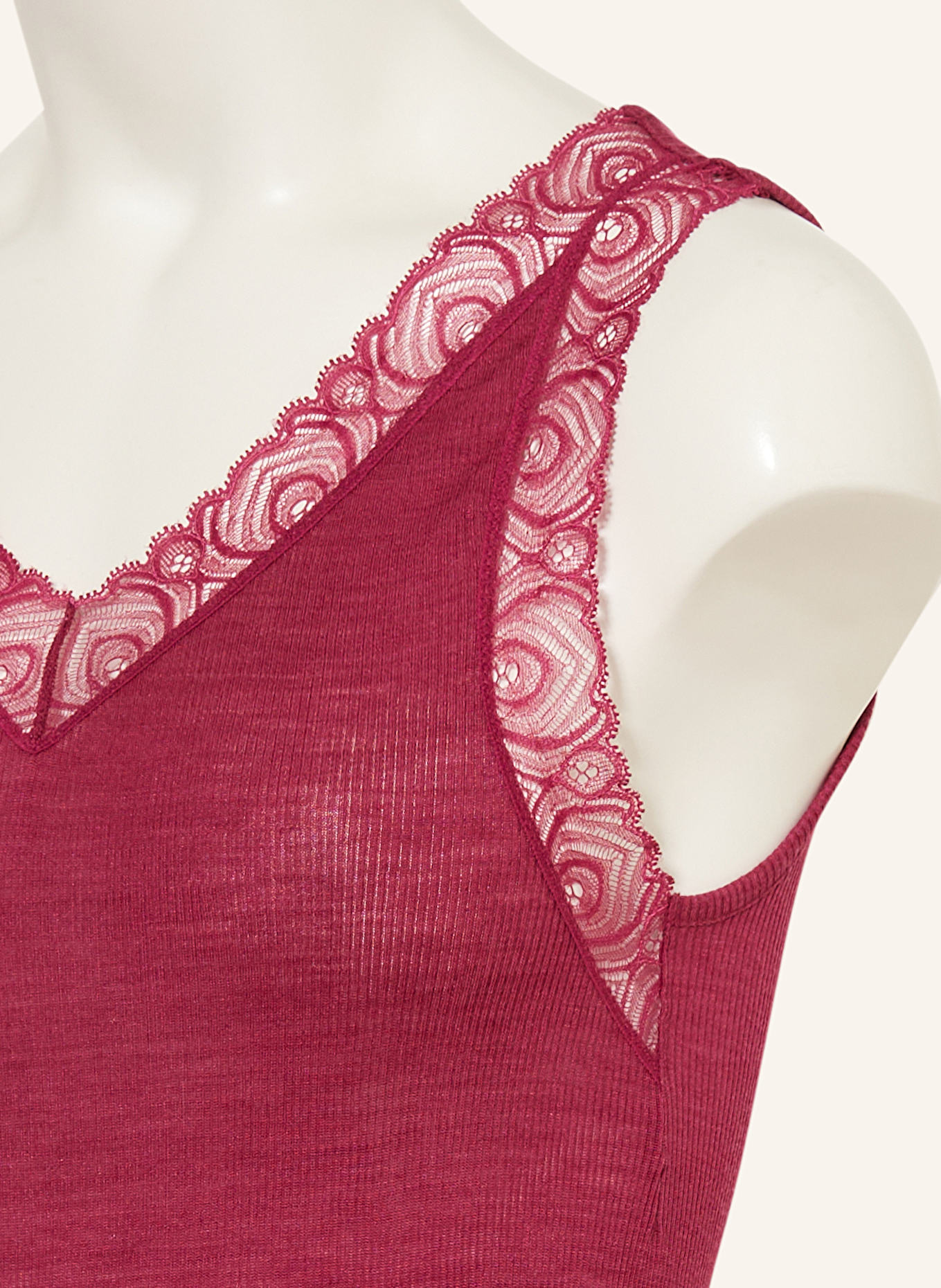 HANRO Top WOOLEN LACE aus Merinowolle mit Seide: FUCHSIA