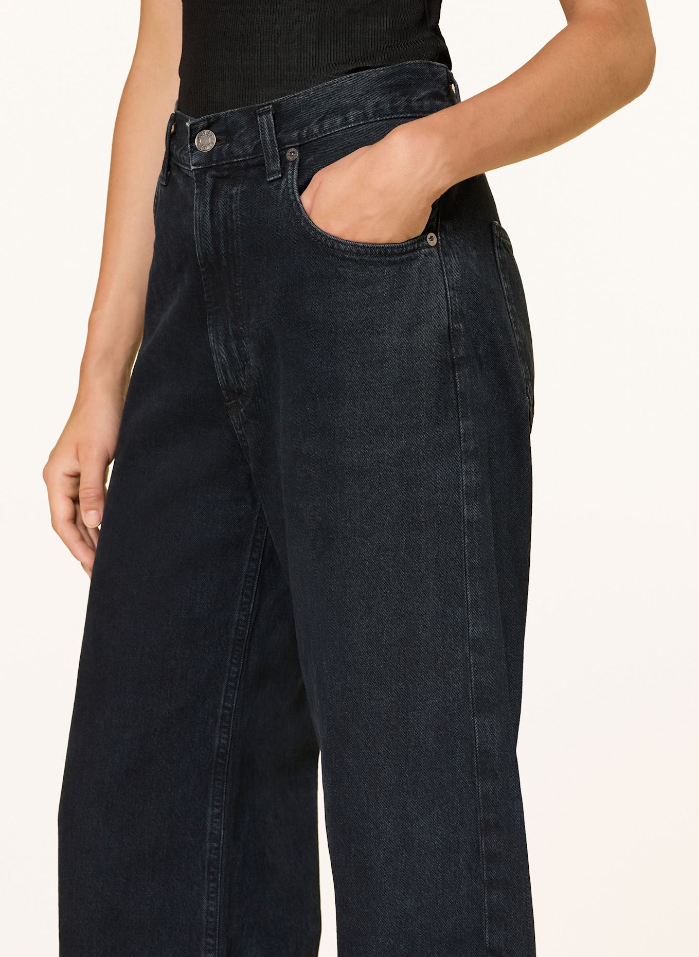 AGOLDE Cropped Jeans: crushed marble od blk