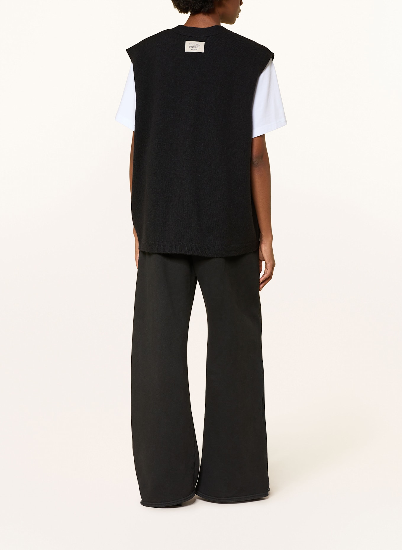 KARO KAUER pletená vesta: ČERNÁ / BÍLÁ / REŽNÁ