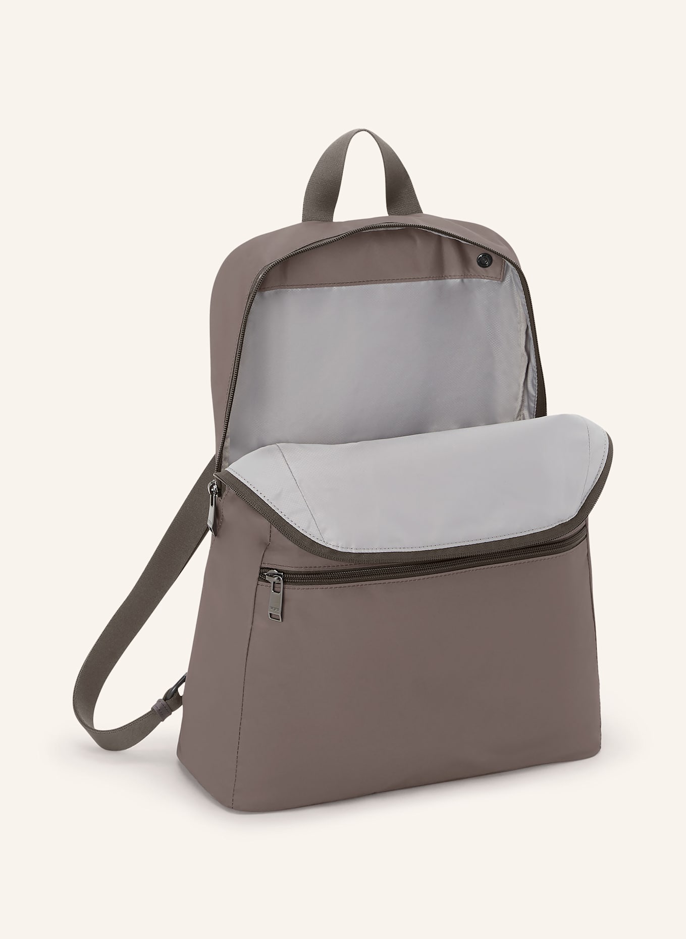 TUMI VOYAGEUR batoh JUST IN CASE®: ČERNOŠEDÁ