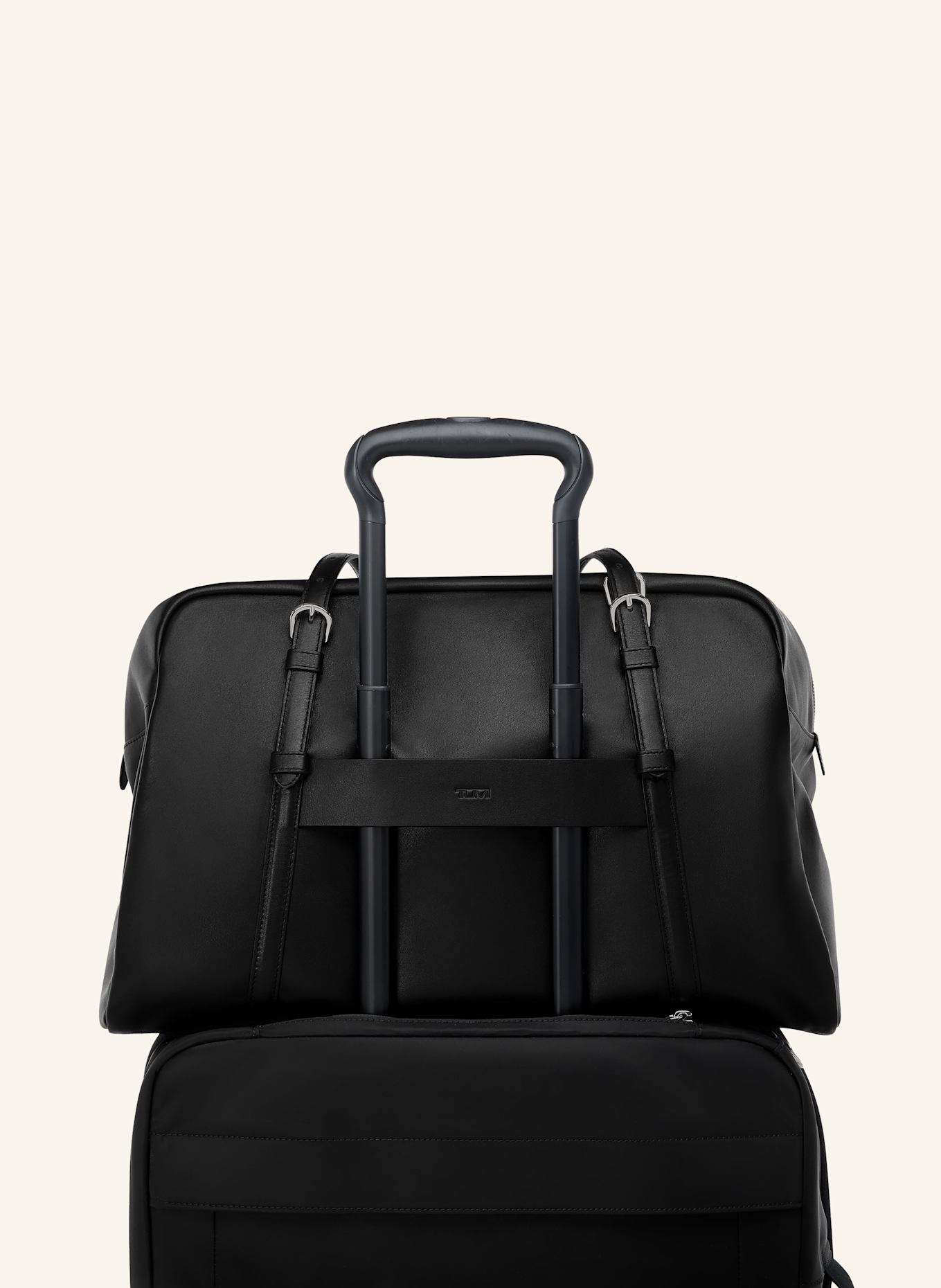 TUMI VOYAGEUR Weekender OAKLYNN: SCHWARZ