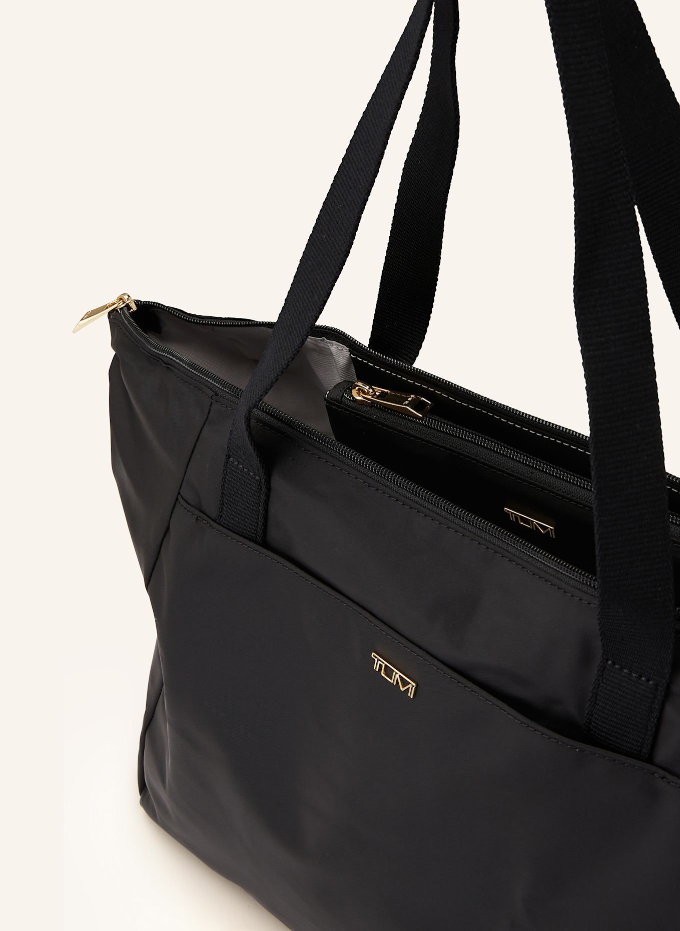 TUMI Shopper VOYAGEUR JUST IN CASE® MEDIUM mit Pouch: SCHWARZ