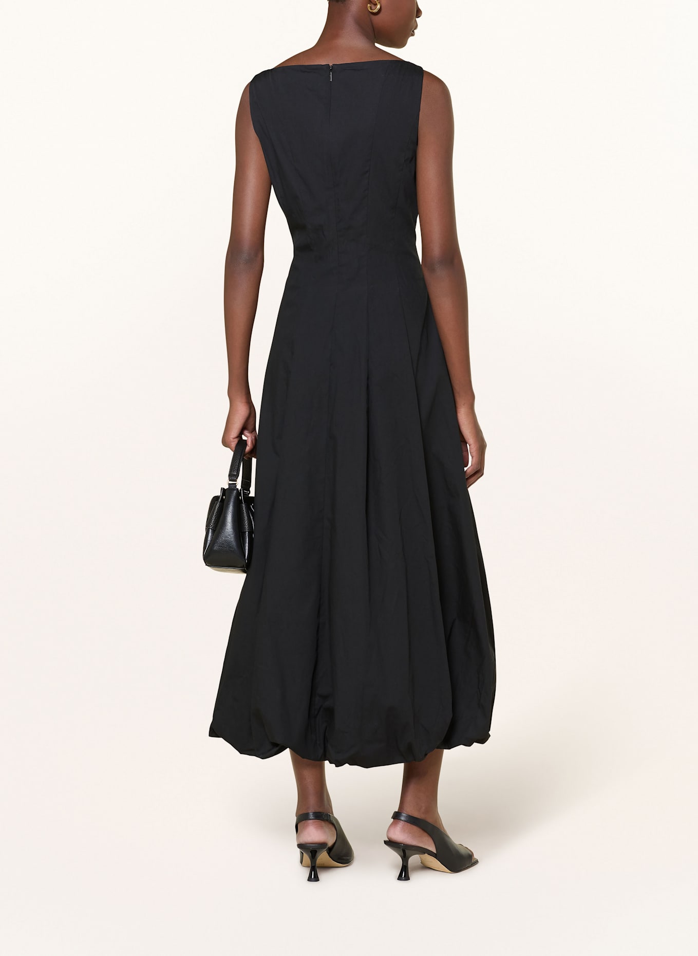 TED BAKER Šaty HAZZIA: ČERNÁ