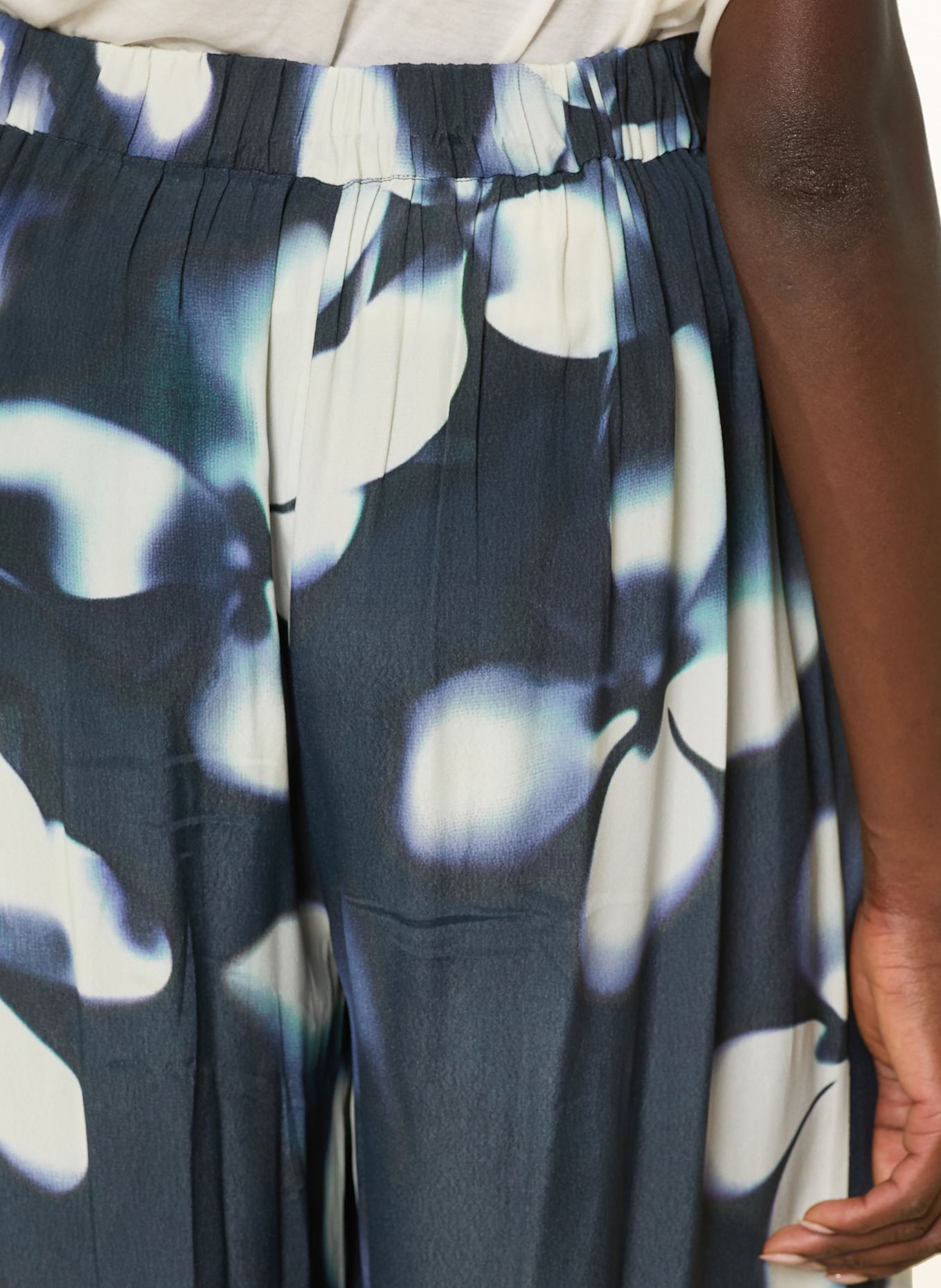 TED BAKER SINDRIA trousers: DARK BLUE / CREAM / BLUE