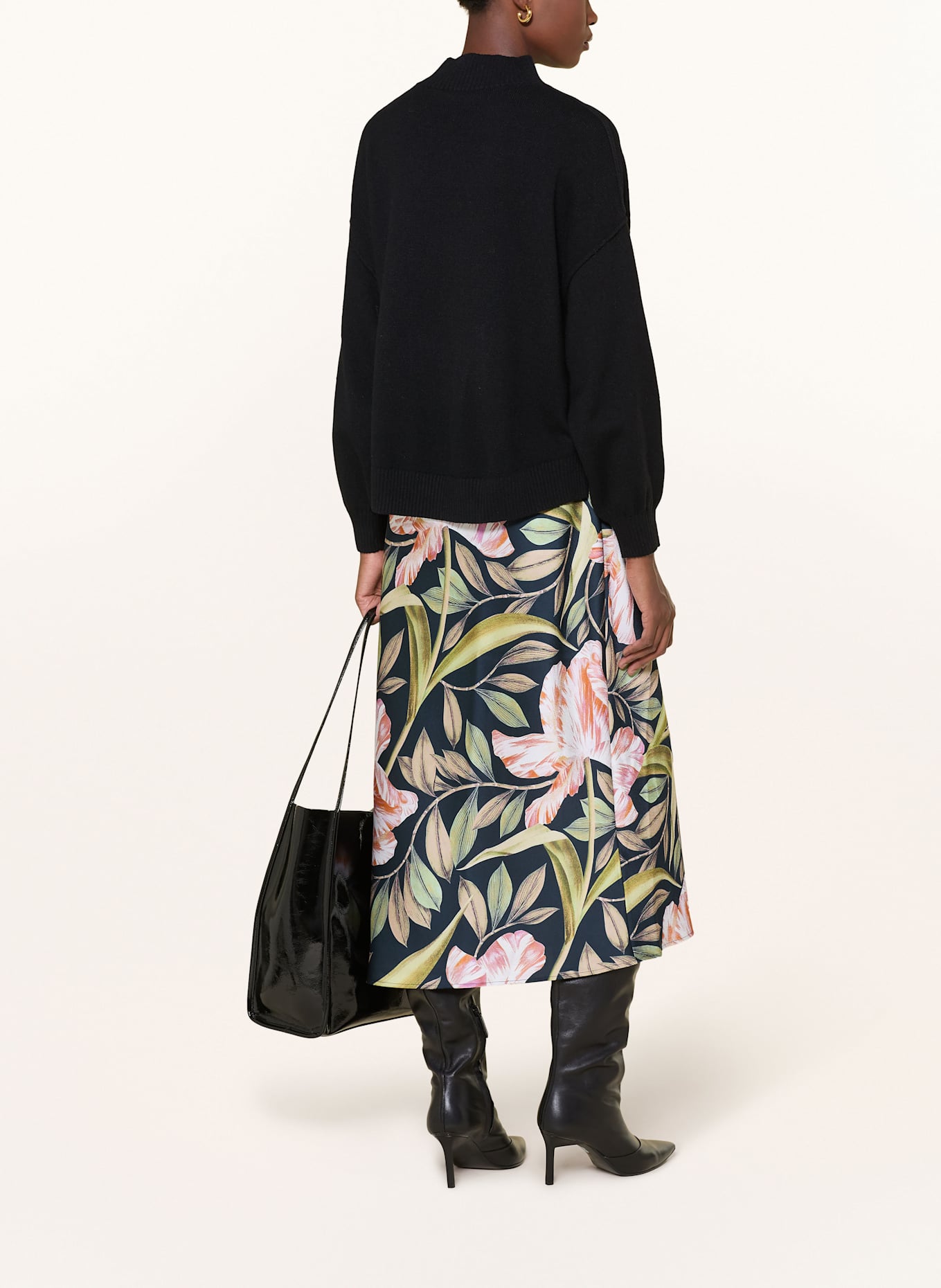 TED BAKER Zestaw BERGNIA: Sweter i sukienka satynowa: CZARNY / JASNOZIELONY / BLADORÓŻOWY