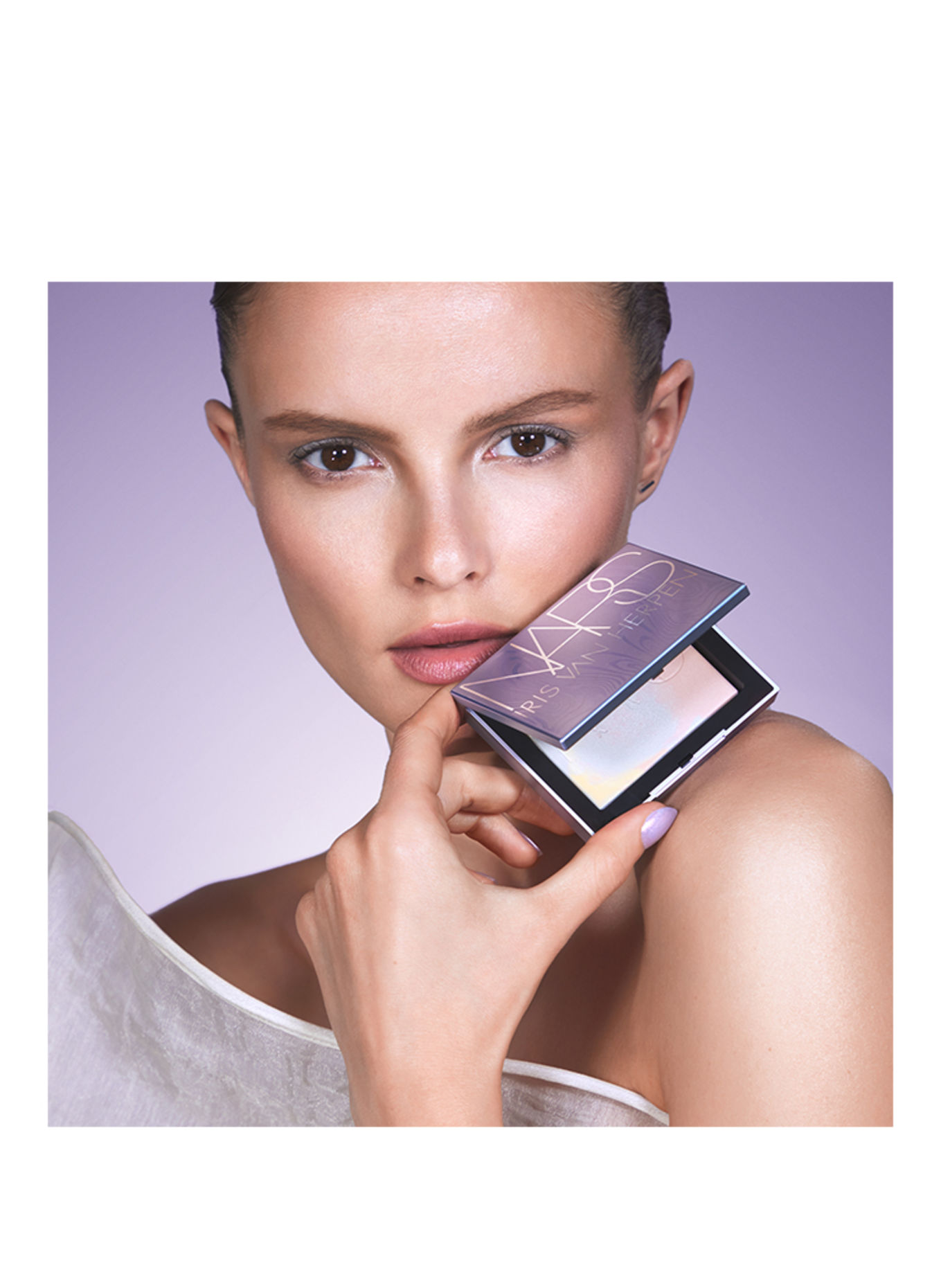 NARS LIGHT REFLECTING™ PRISMATIC POWDER: MOONWAVE