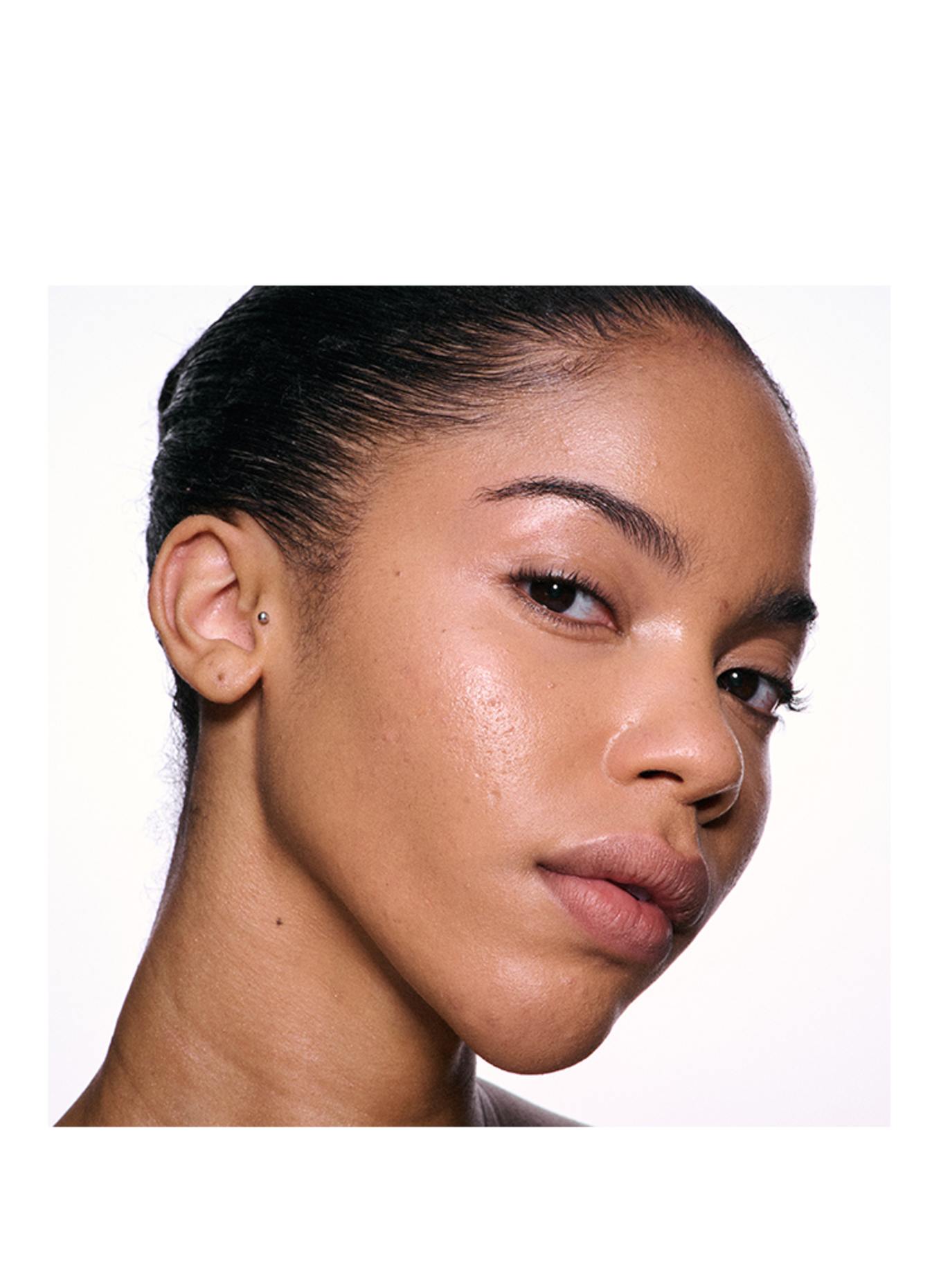 M.A.C SKINFINISH LIGHTSTRUCK: SPACE SLIPPERS