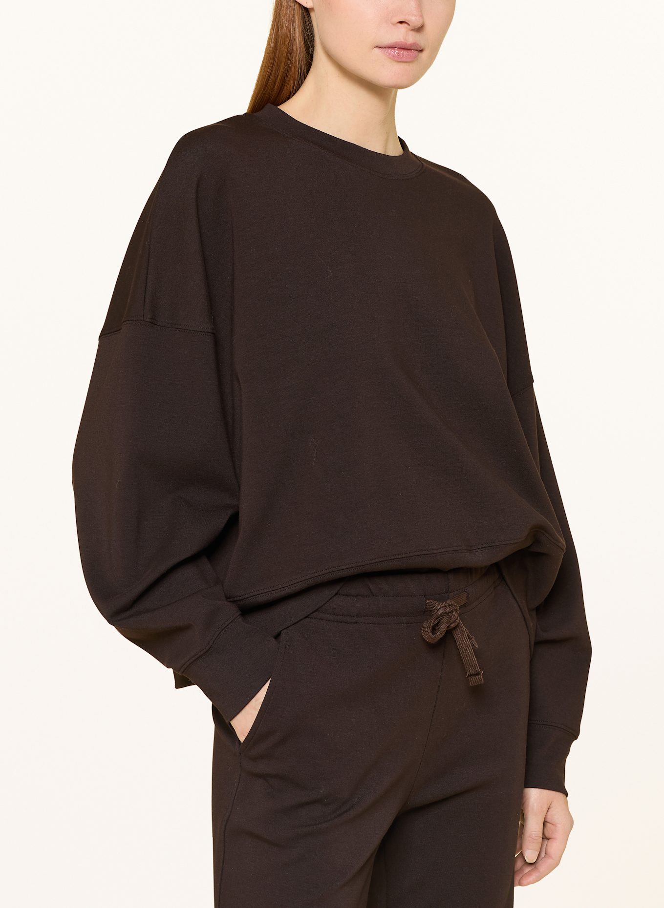 Juvia Sweatshirt ELIA: DUNKELBRAUN