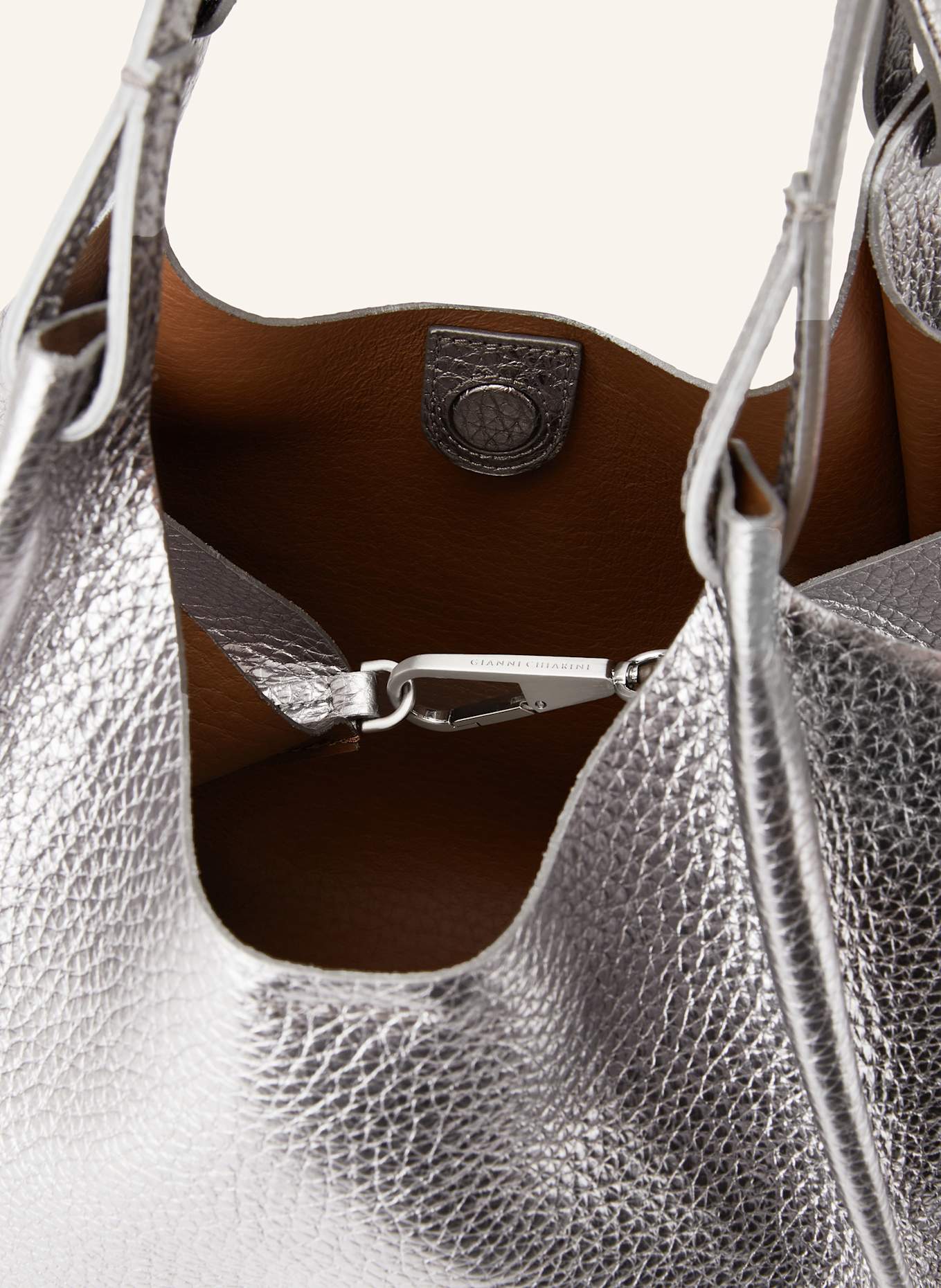 GIANNI CHIARINI Beuteltasche DUA XL mit Pouch: SILBER