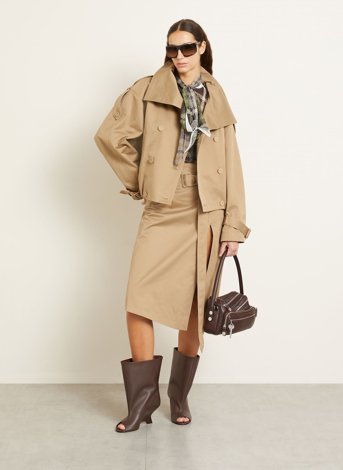 Acne Studios Schultertasche: DUNKELBRAUN