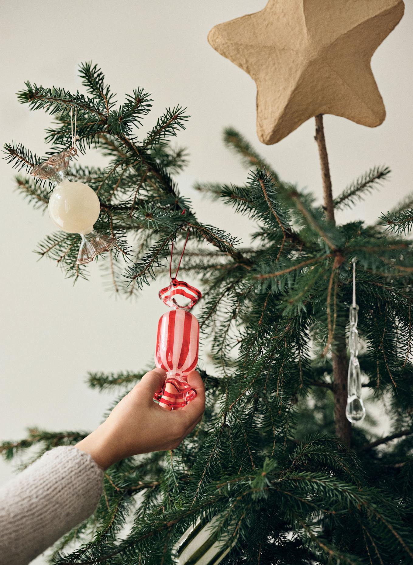 BROSTE COPENHAGEN 2er-Set Dekoanhänger CANDY: HELLROSA / ROT