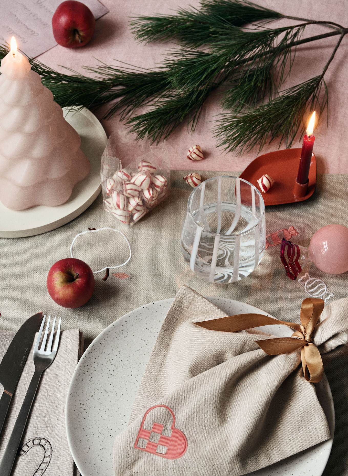 BROSTE COPENHAGEN 4er-Set Stoffservietten FRYD: BEIGE / ROT